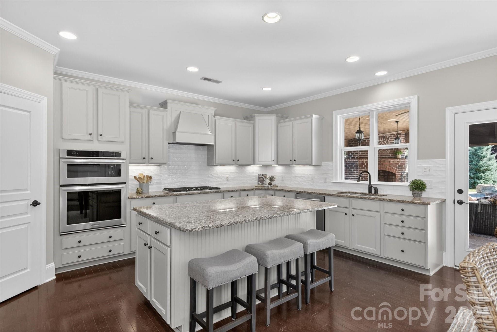 10405 Waxhaw Manor Drive