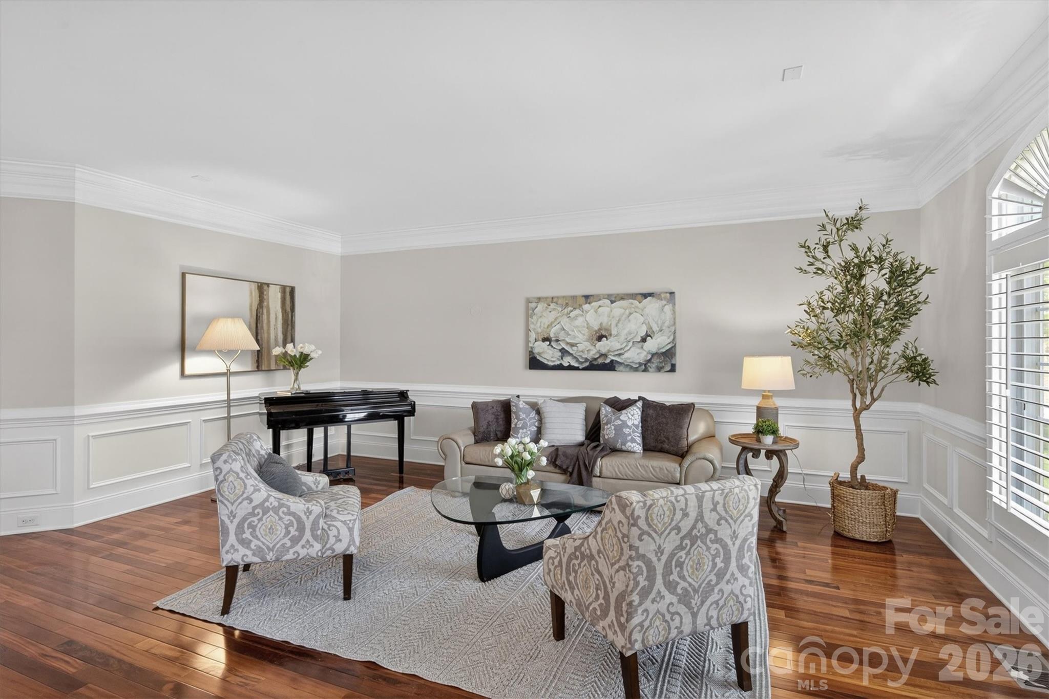 804 Wandering Way Drive