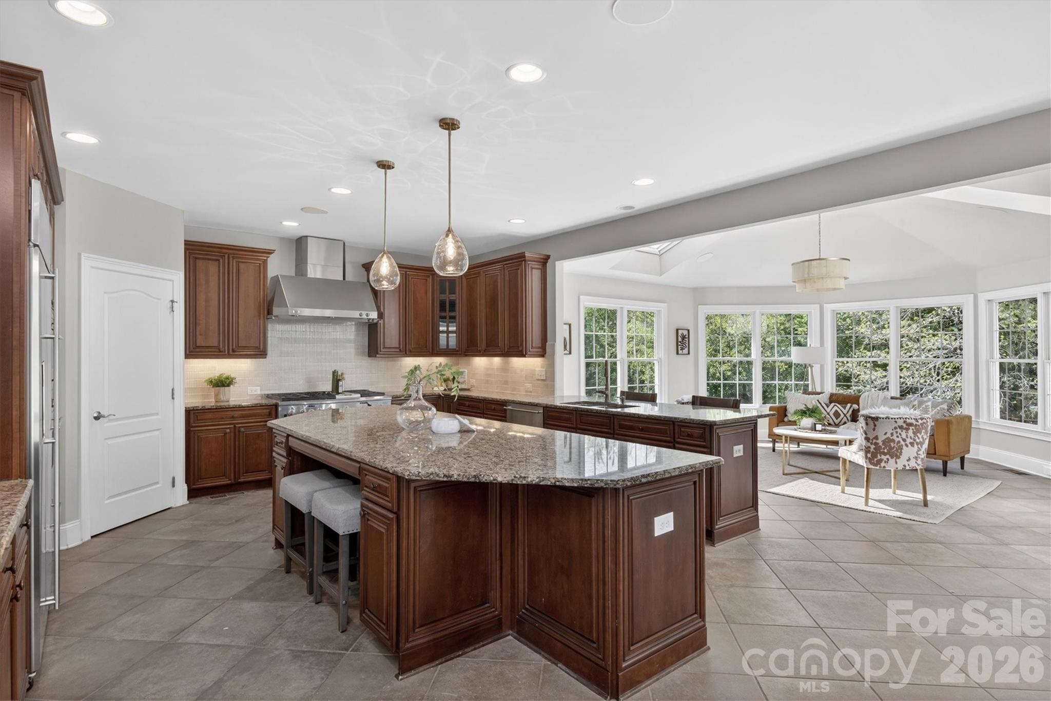 804 Wandering Way Drive