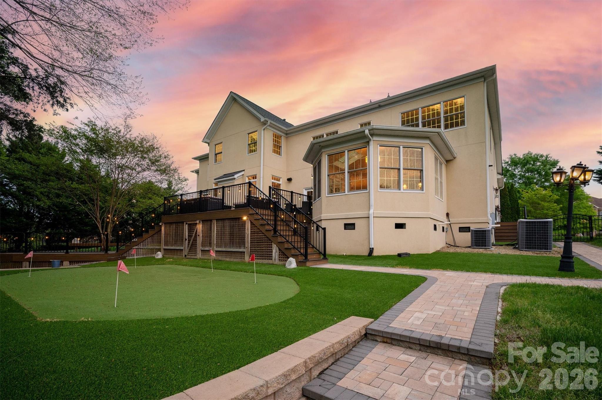 804 Wandering Way Drive