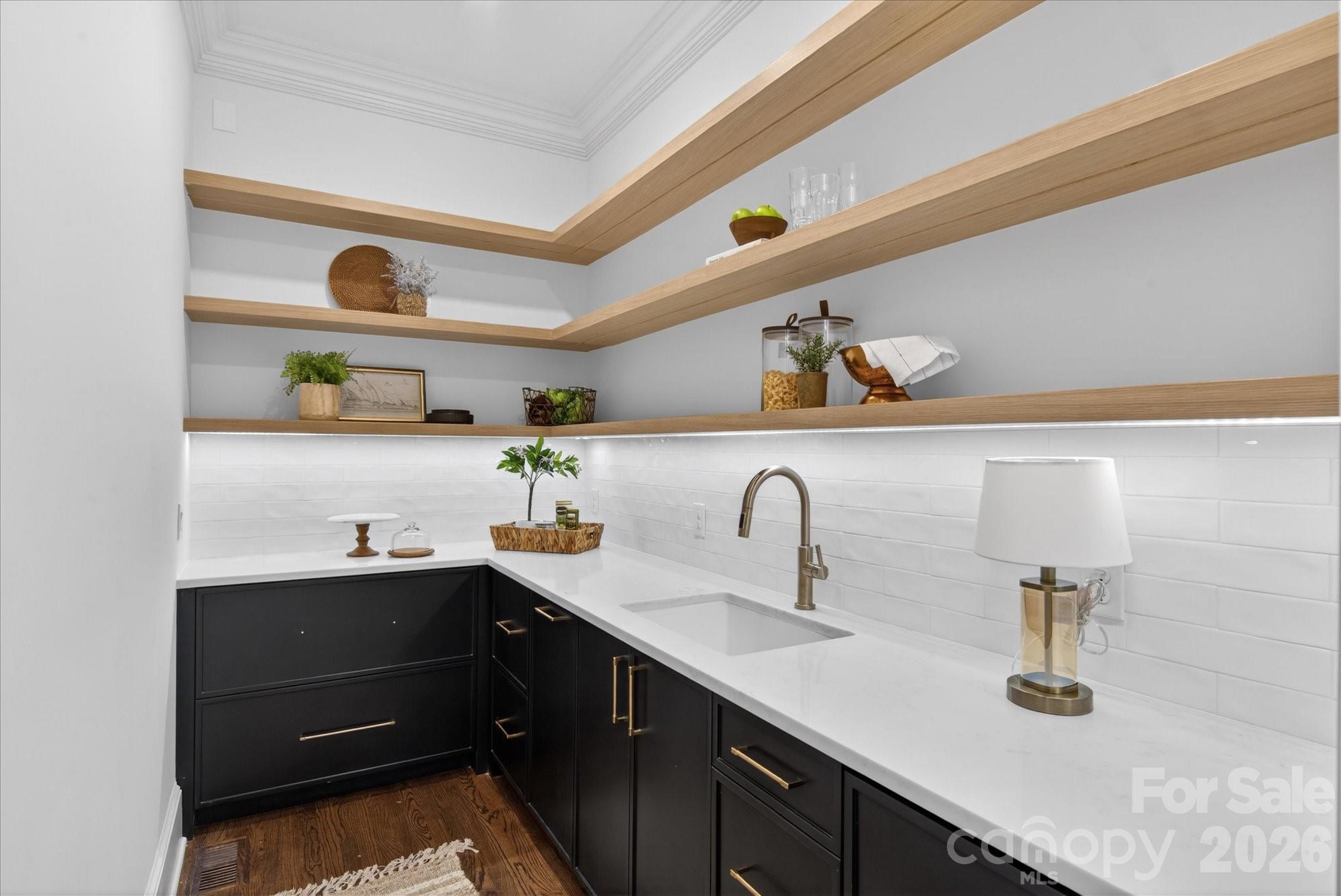 3314 Leamington Lane