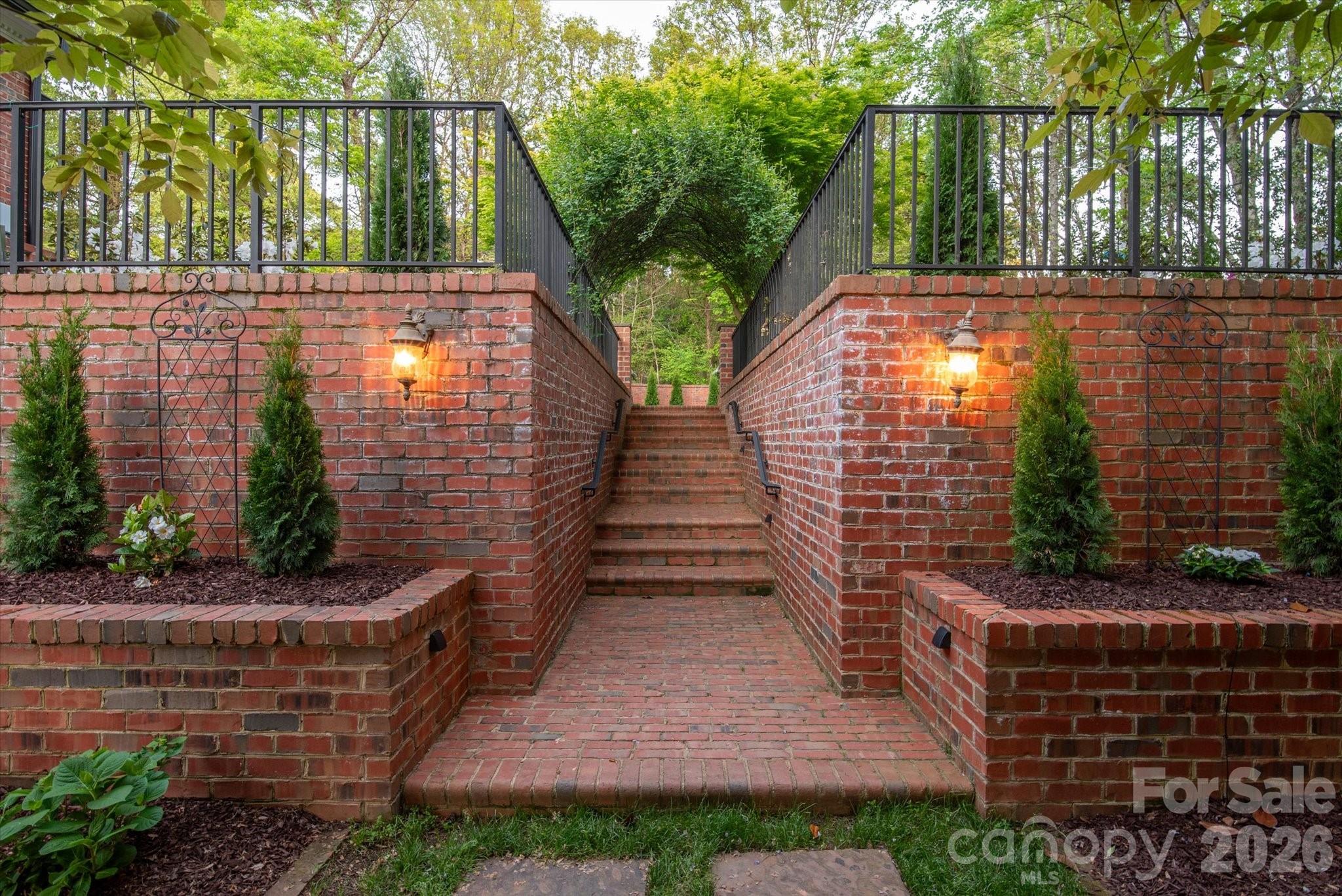 3314 Leamington Lane