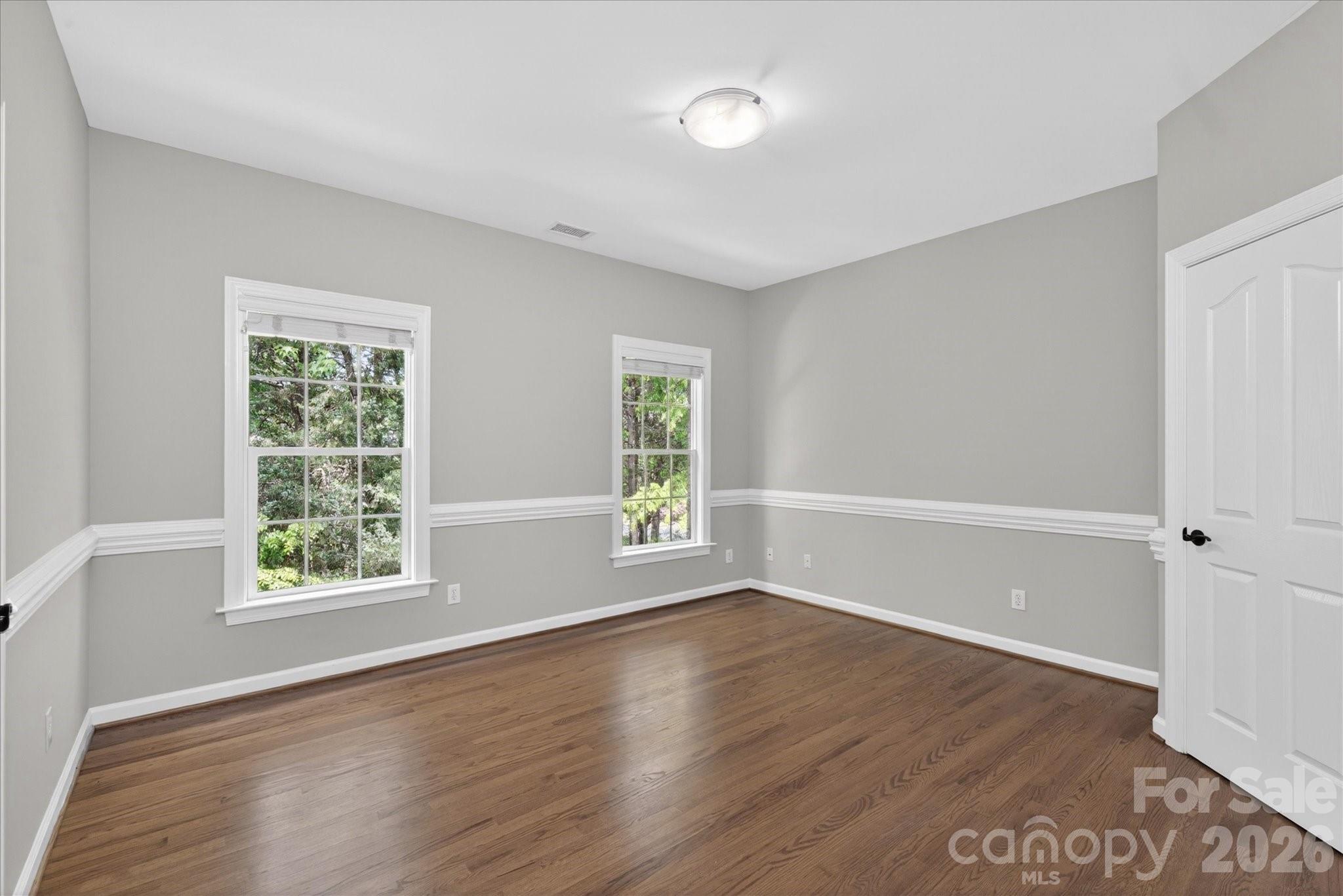 8700 Edgewater Court