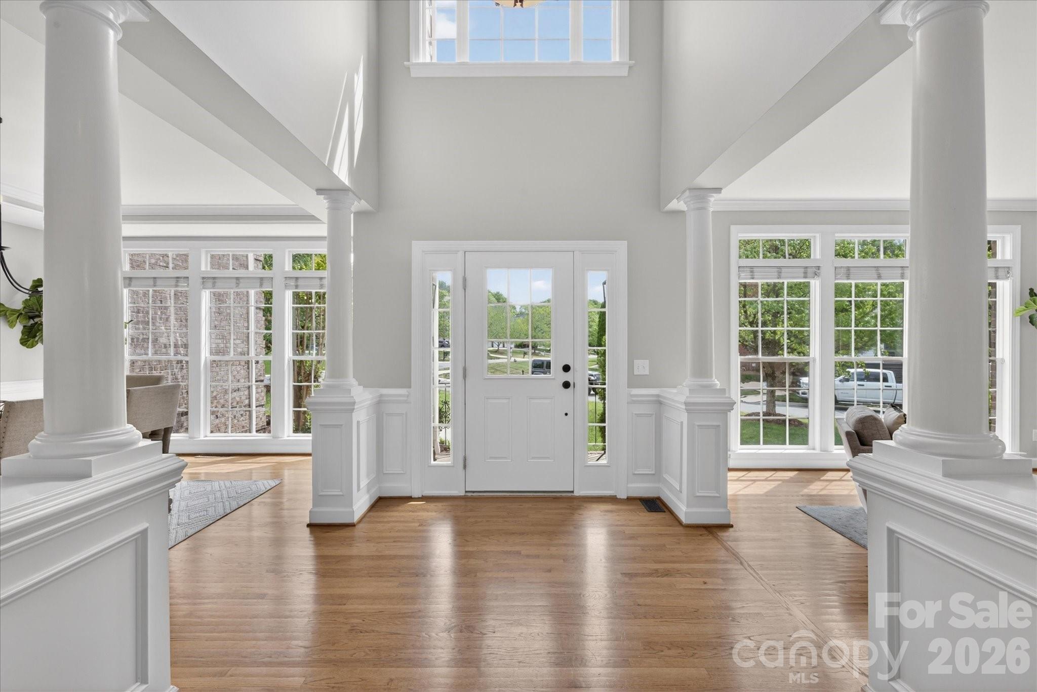 8700 Edgewater Court