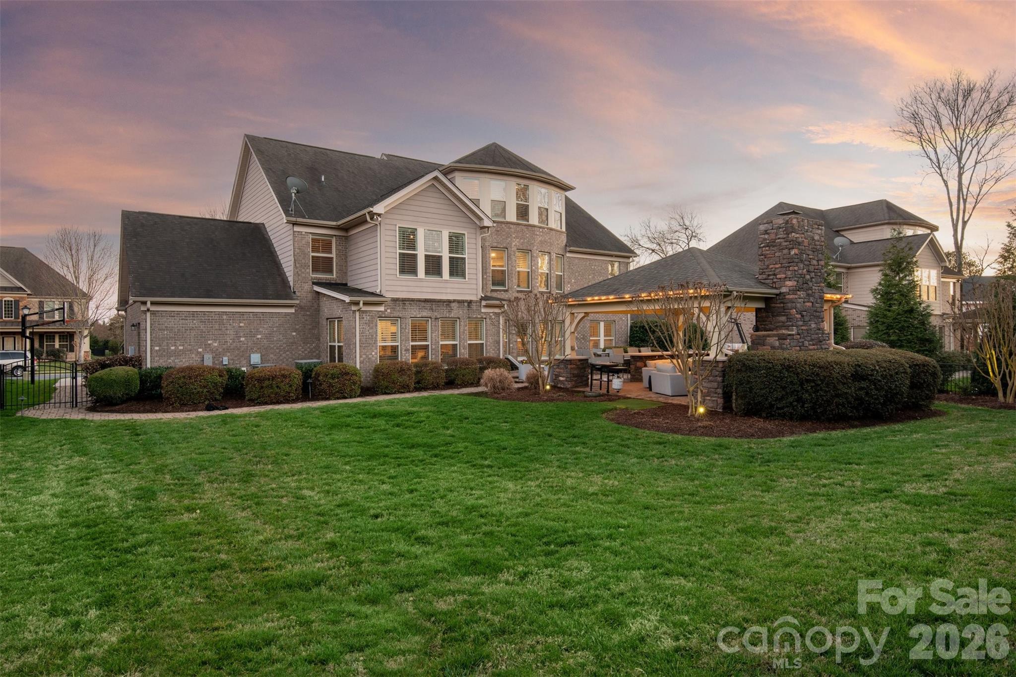 18502 Clavemorr Castle Court