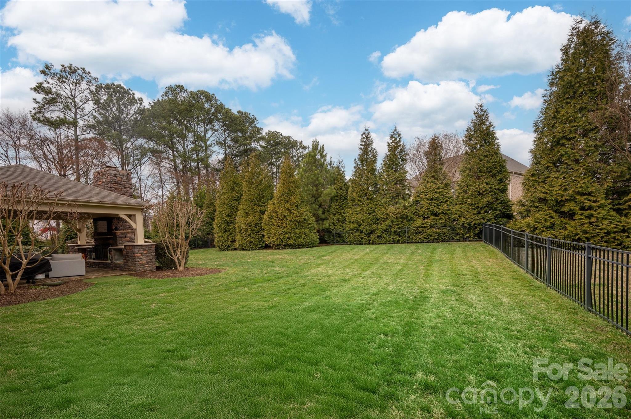 18502 Clavemorr Castle Court