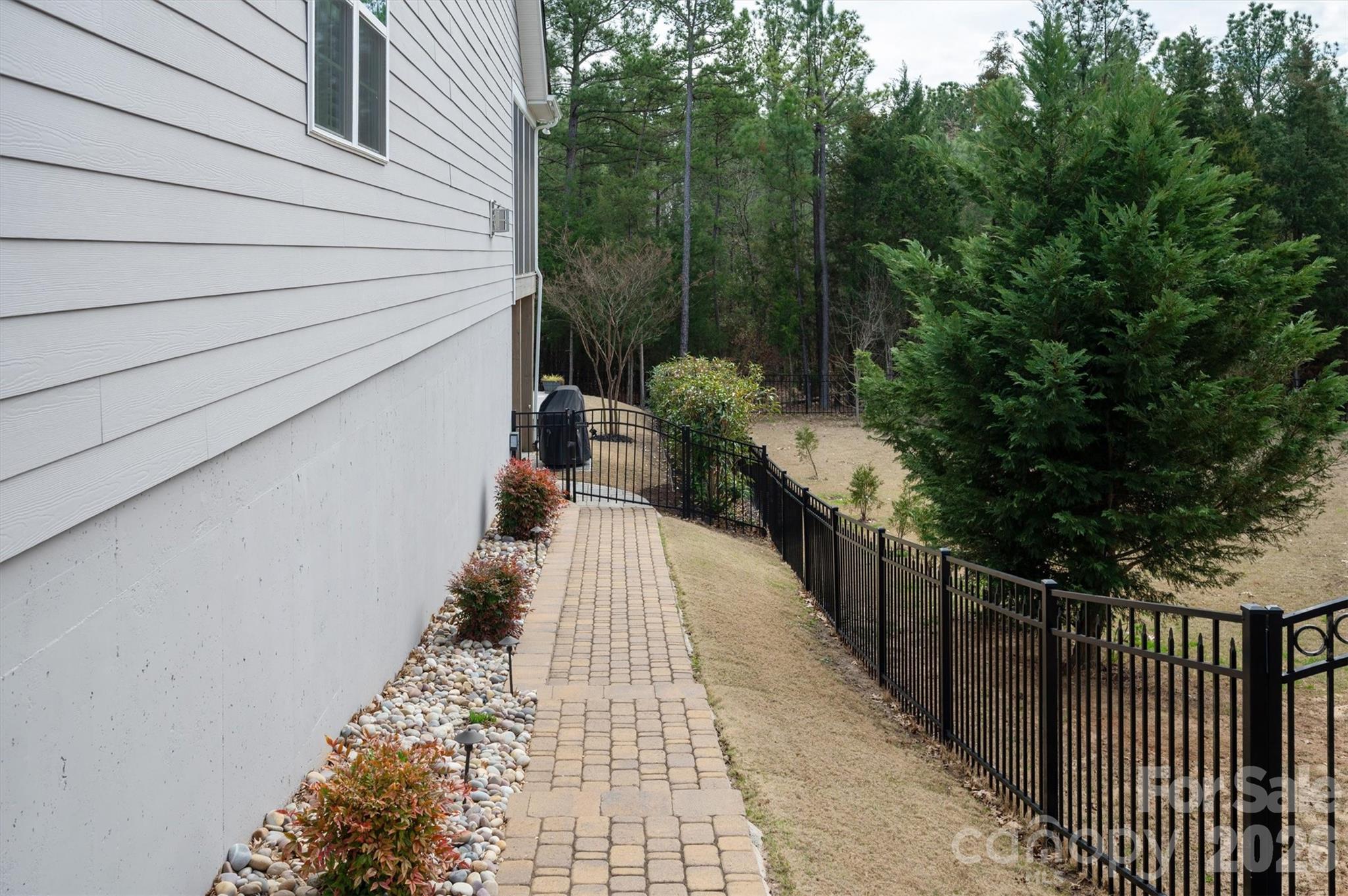 171 Sweet Briar Drive