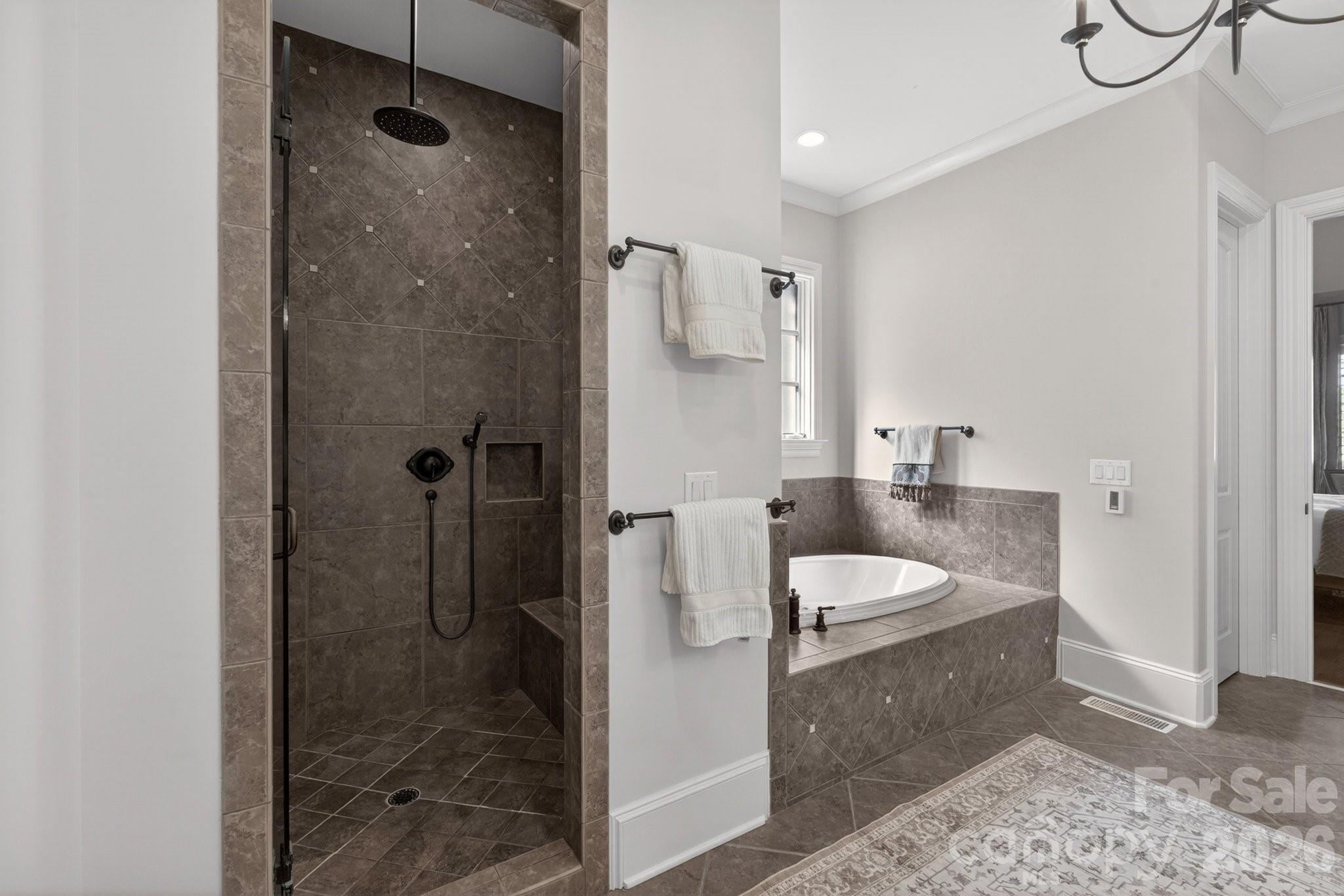 306 Royal Crescent Lane