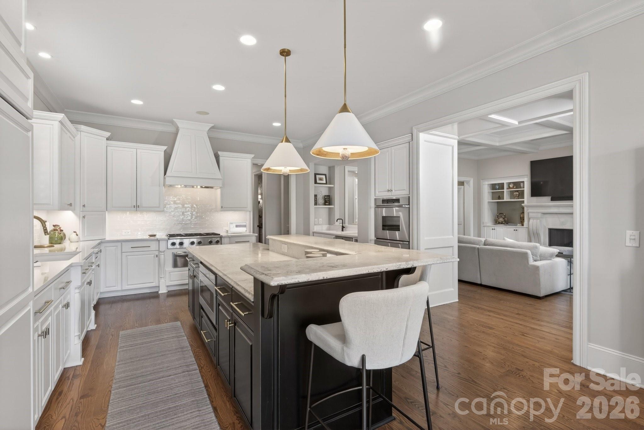 306 Royal Crescent Lane