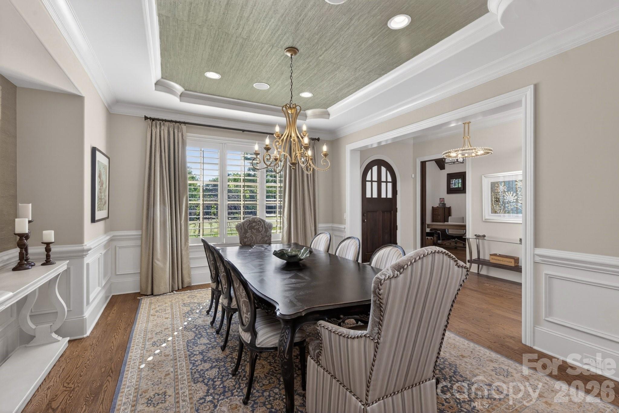 306 Royal Crescent Lane