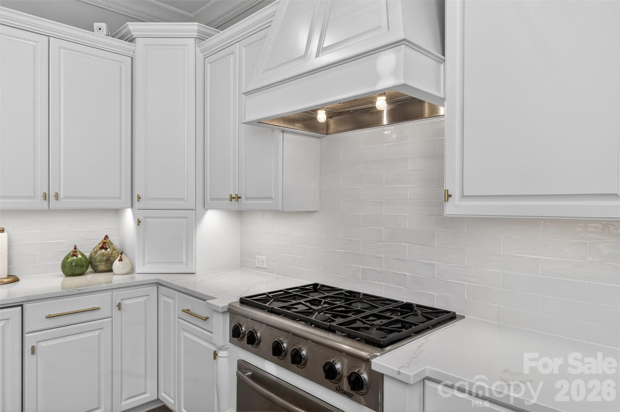 306 Royal Crescent Lane