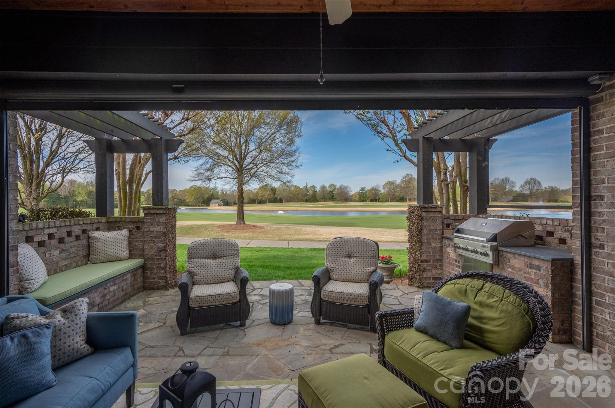 306 Royal Crescent Lane