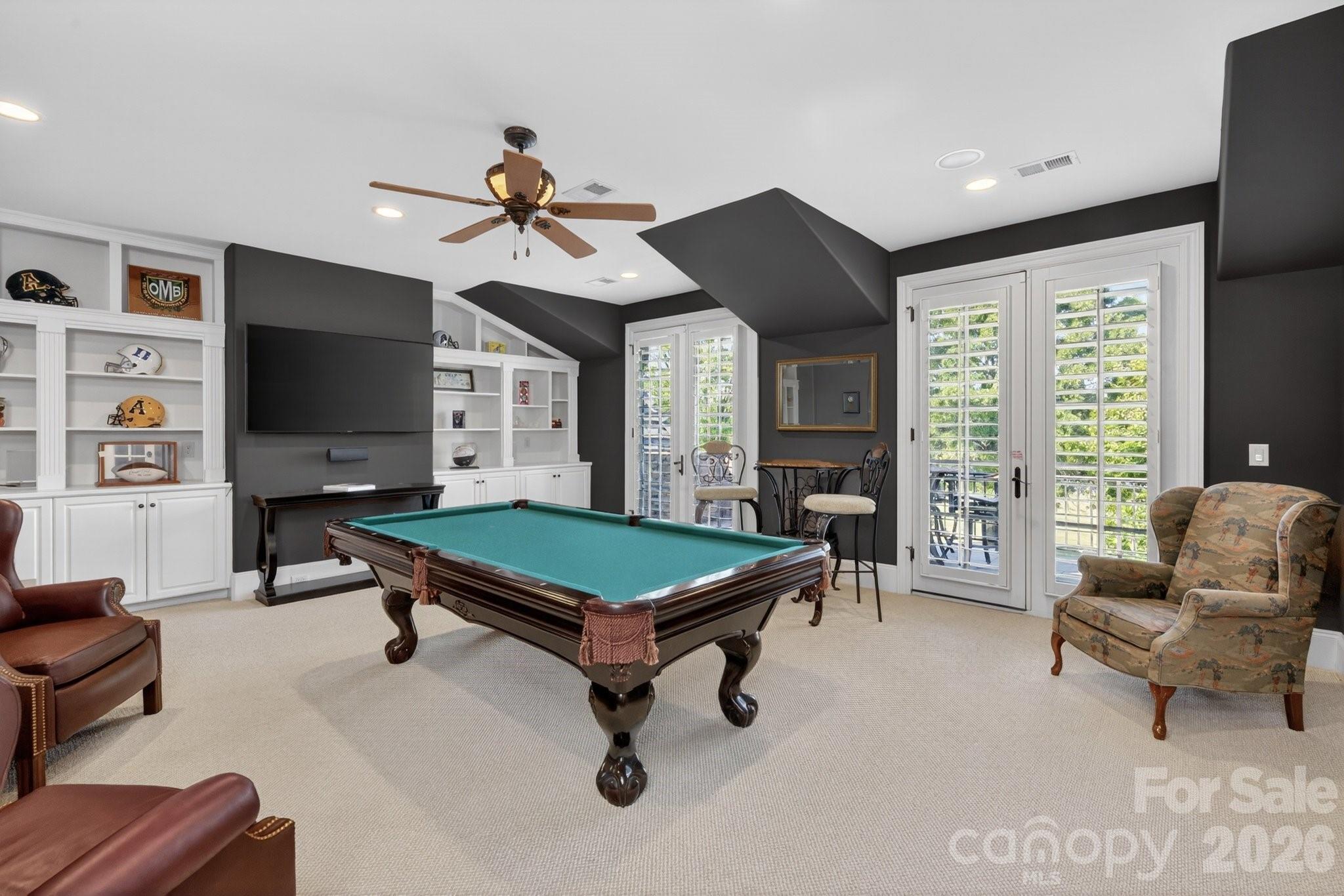 306 Royal Crescent Lane