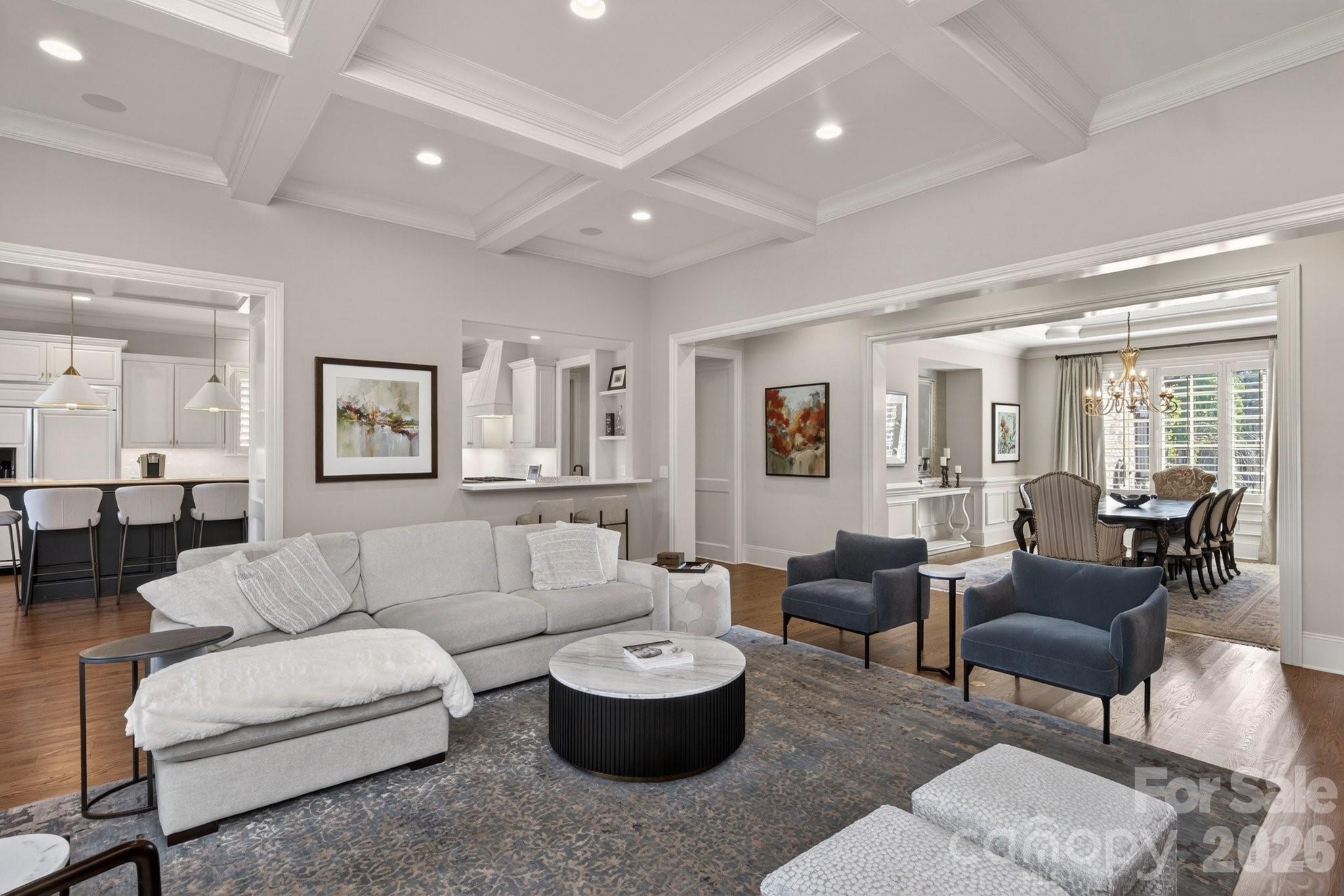 306 Royal Crescent Lane