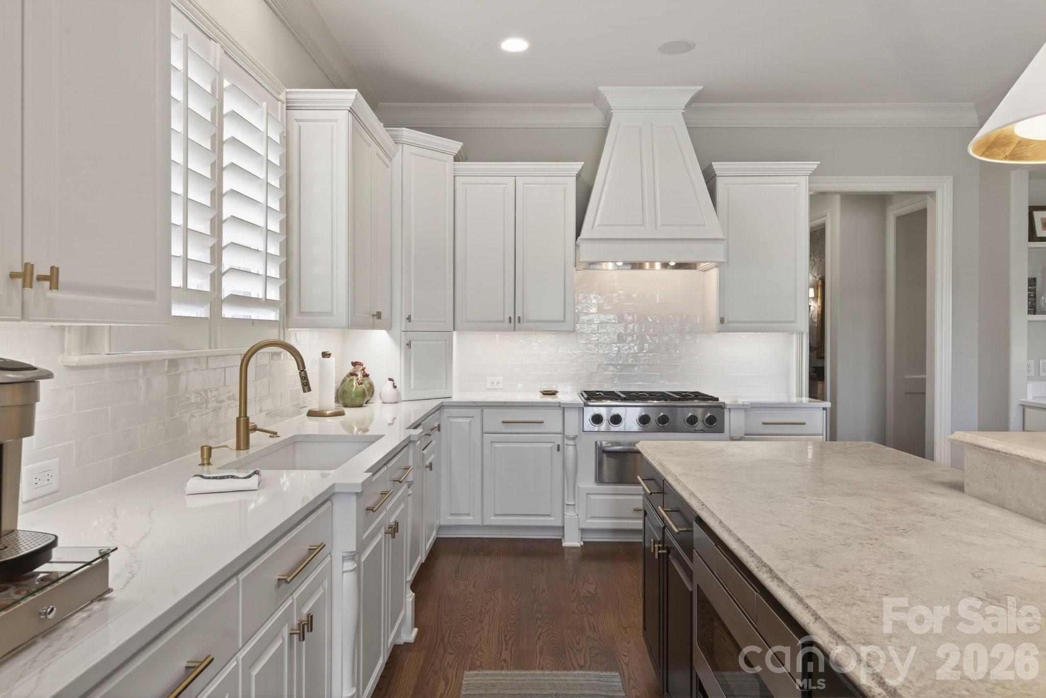 306 Royal Crescent Lane