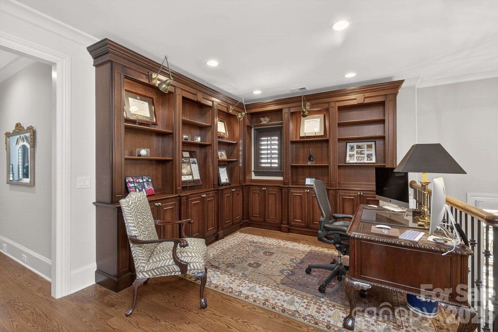 306 Royal Crescent Lane