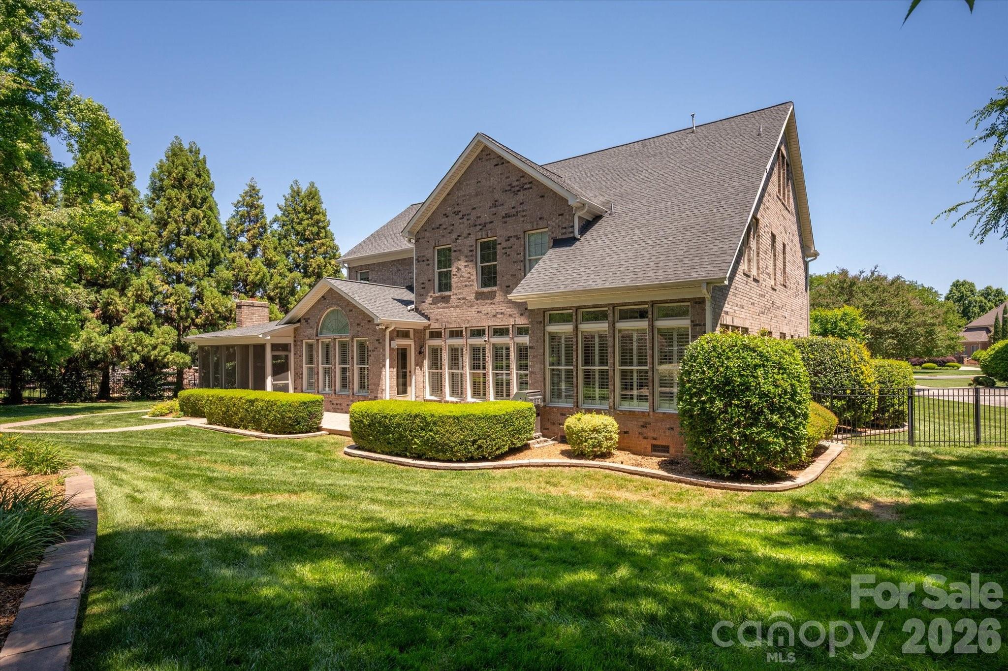 9223 Skipaway Drive
