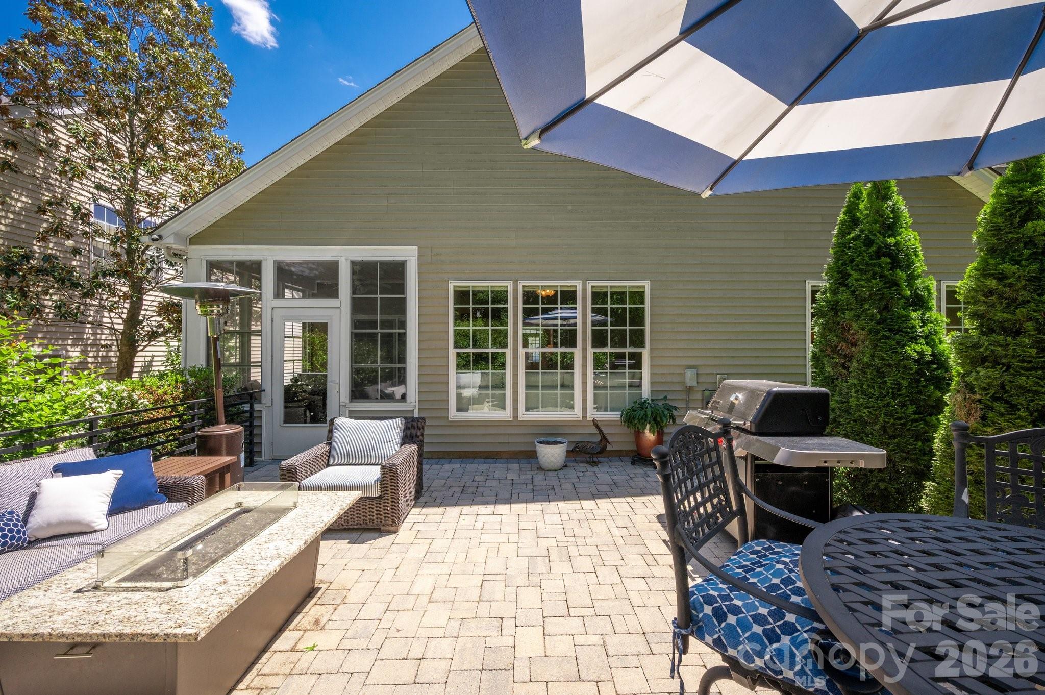 1265 Hamburg Court