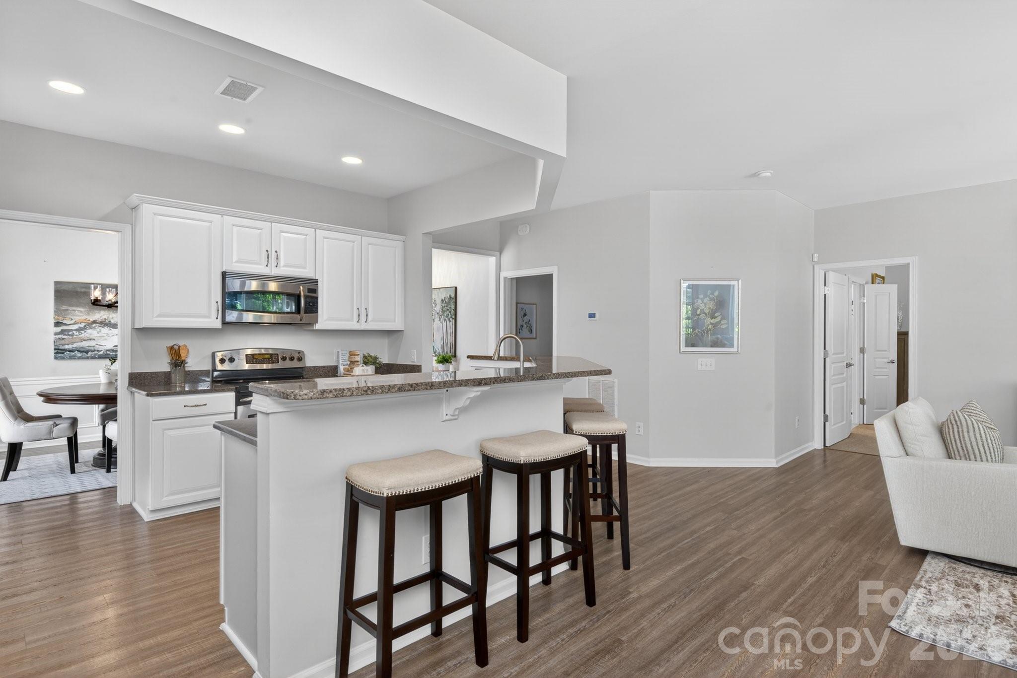 1265 Hamburg Court