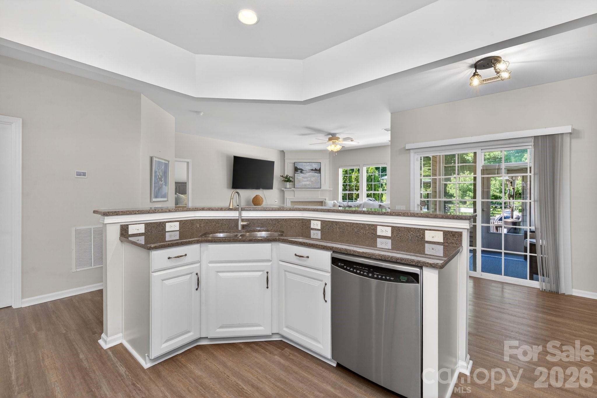 1265 Hamburg Court