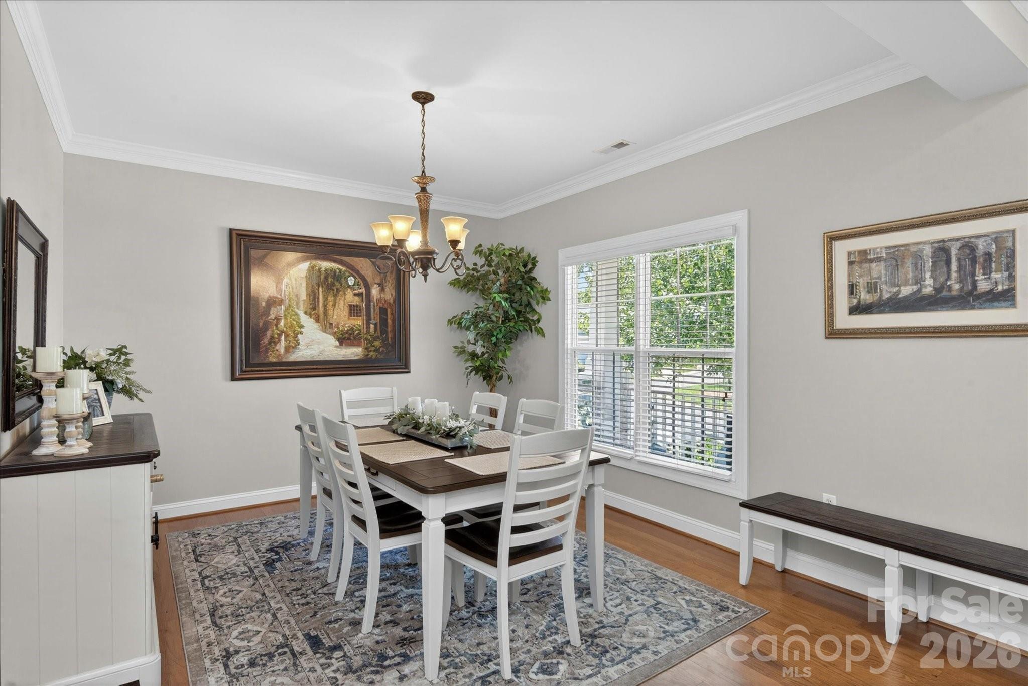 1047 Curry Way