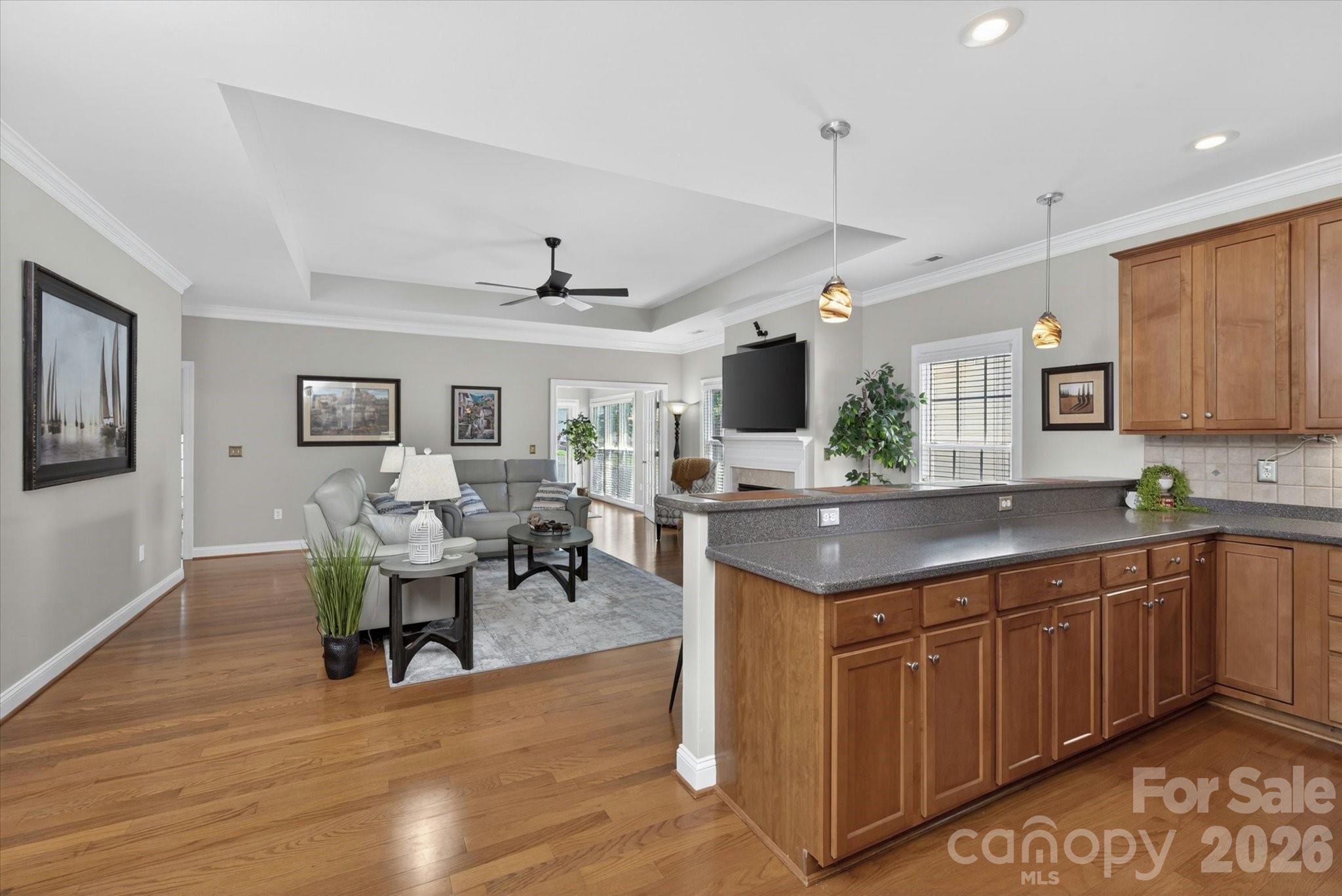 1047 Curry Way