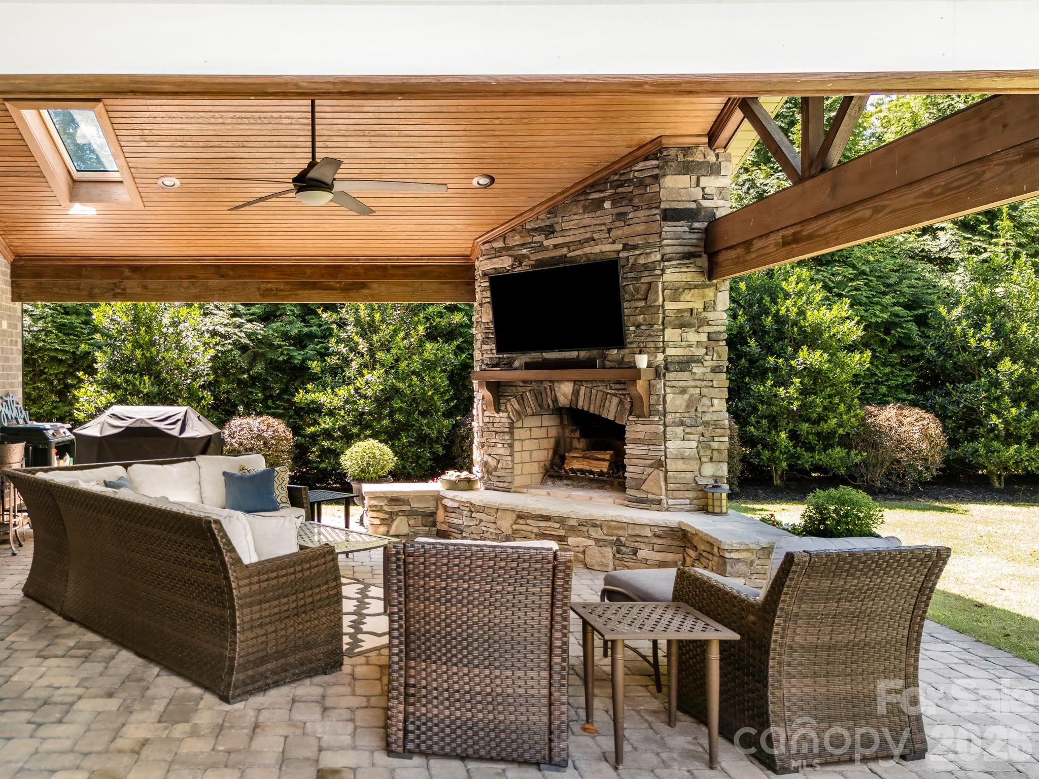 10704 Waxhaw Manor Drive
