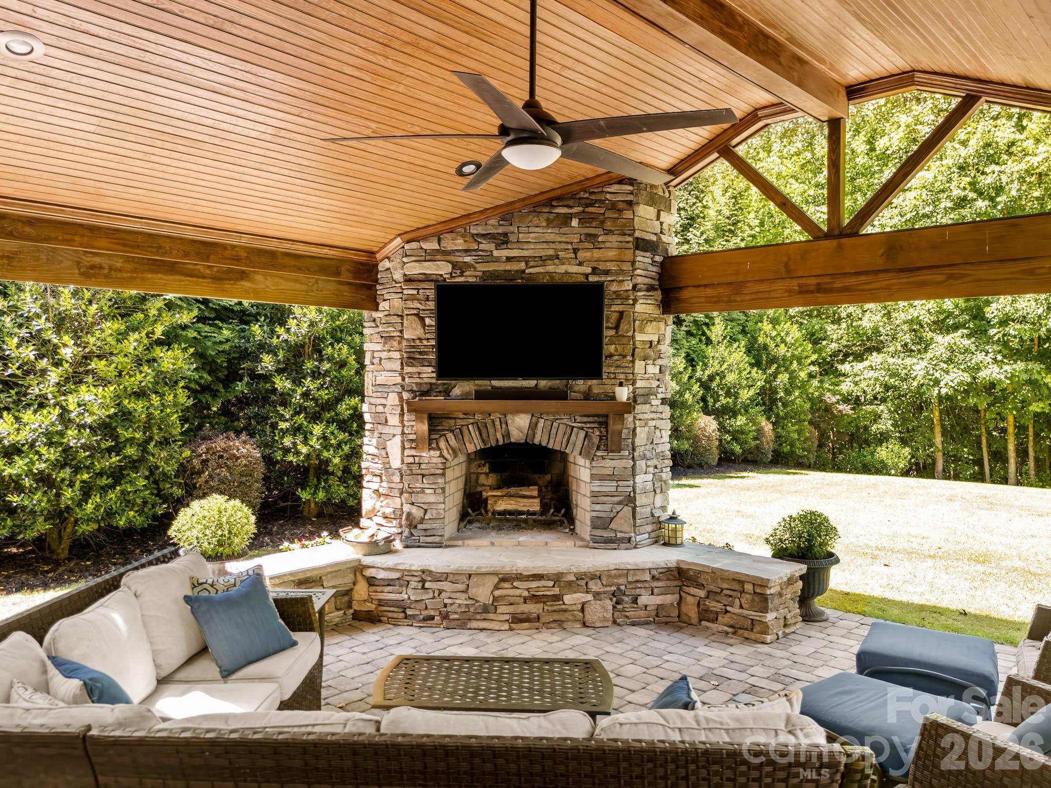 10704 Waxhaw Manor Drive