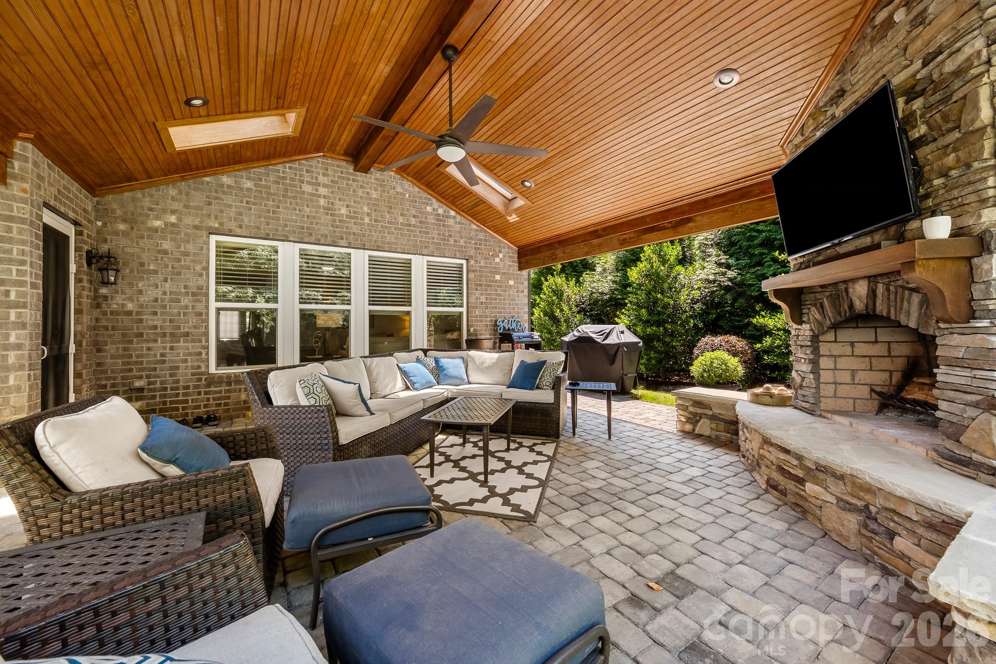 10704 Waxhaw Manor Drive