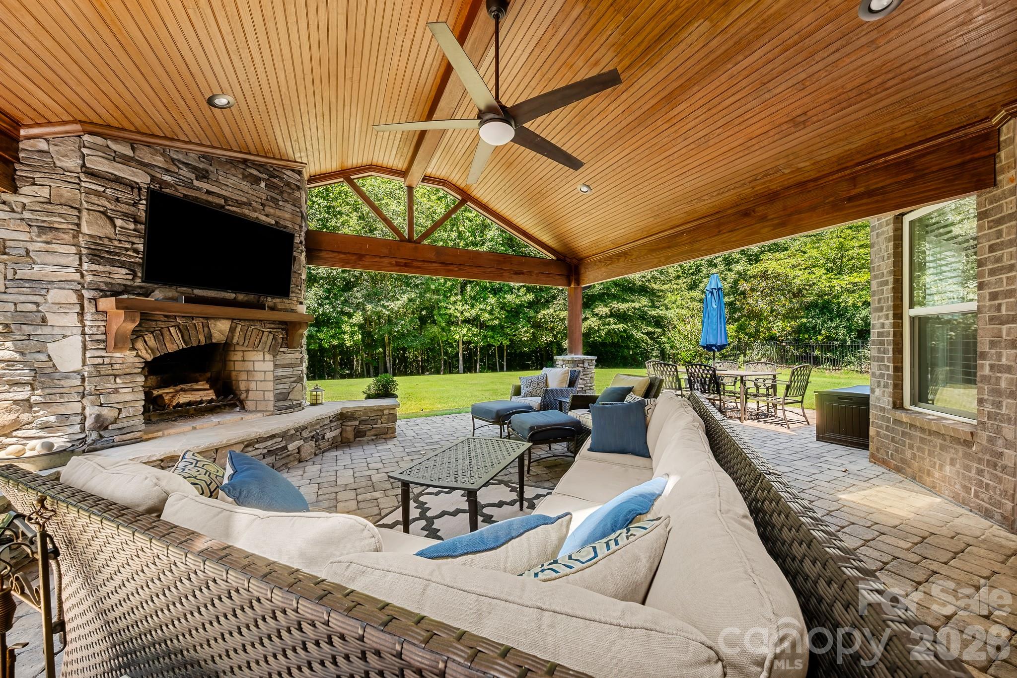 10704 Waxhaw Manor Drive