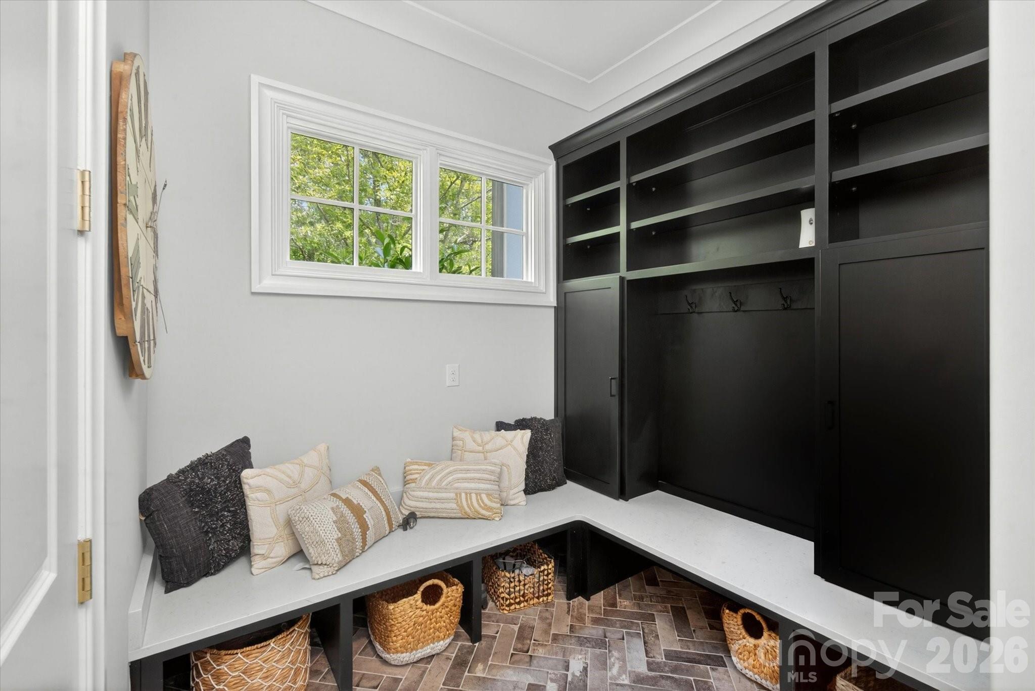 301 Skyecroft Way