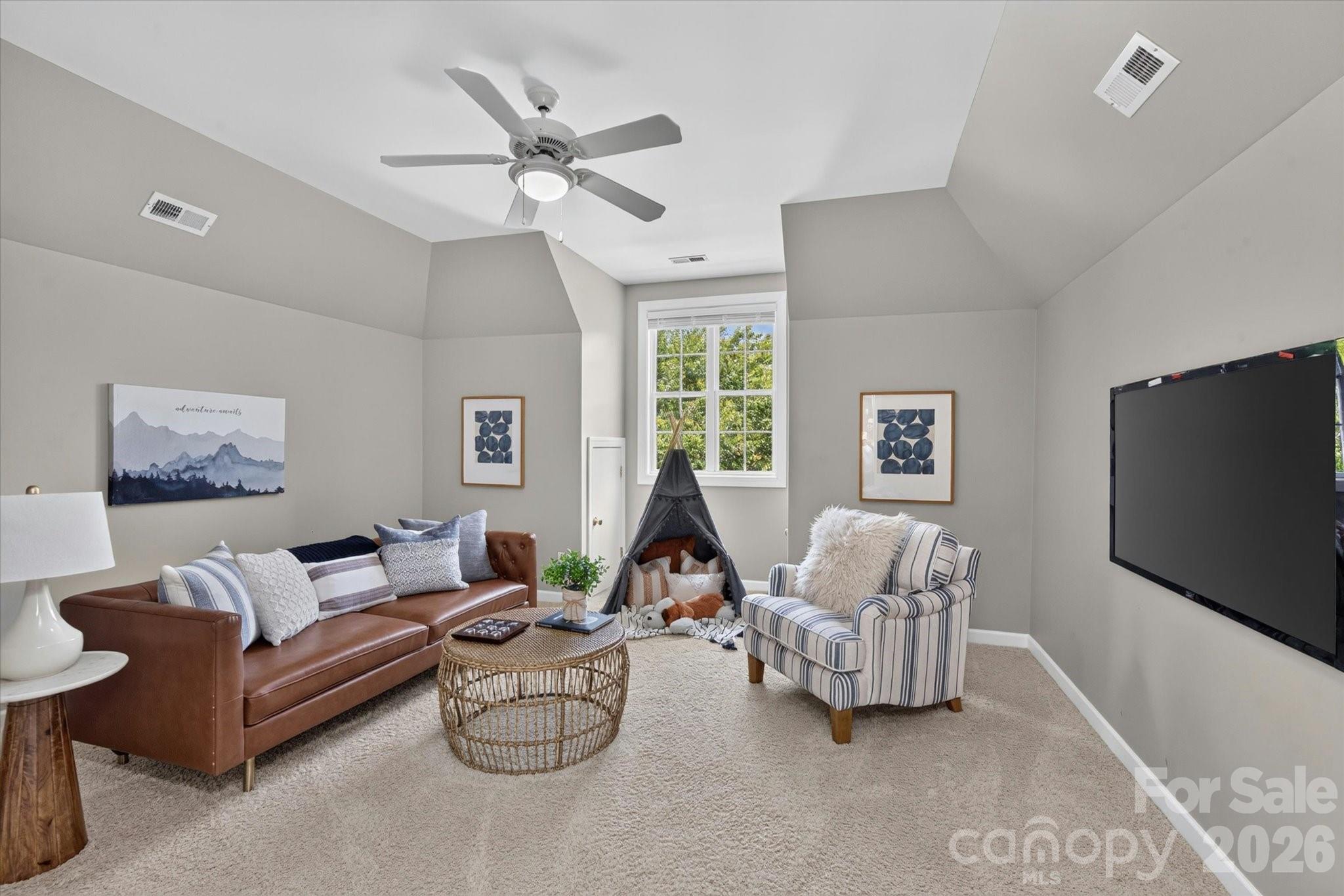 902 Lillieshall Road