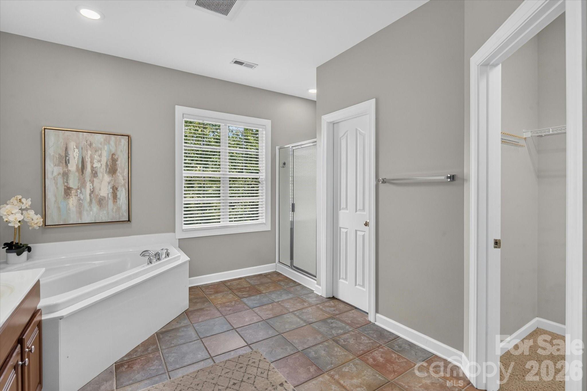 902 Lillieshall Road