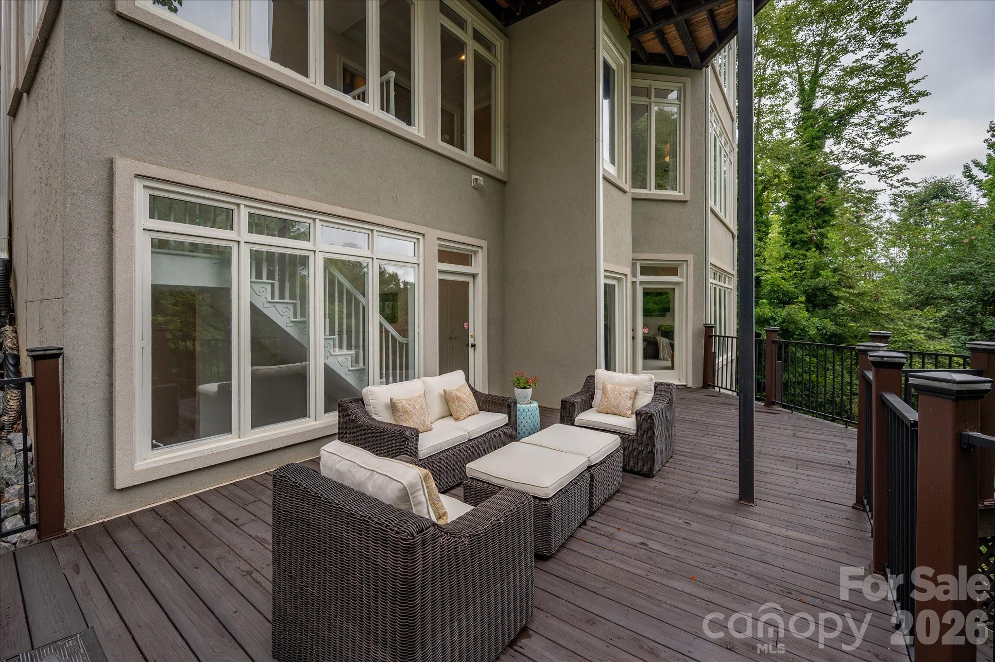 6812 Linkside Court