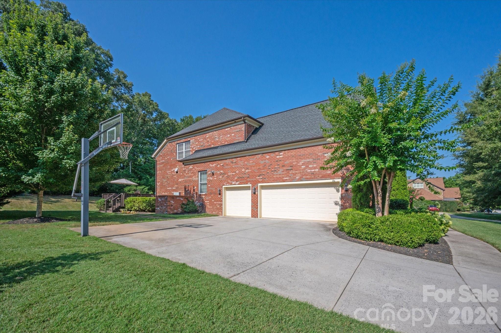 4008 Autumn Blossom Lane