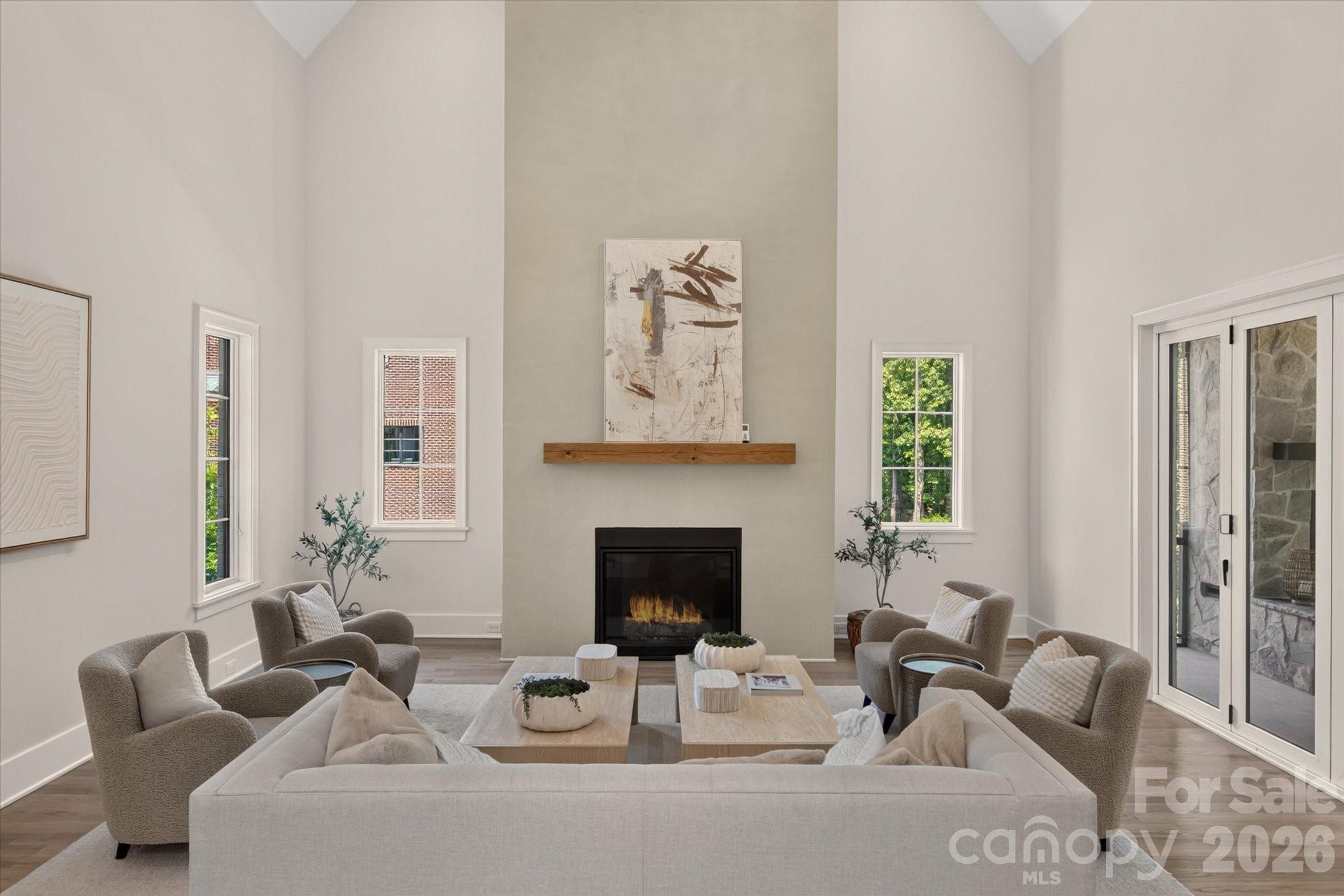 213 Crest Court