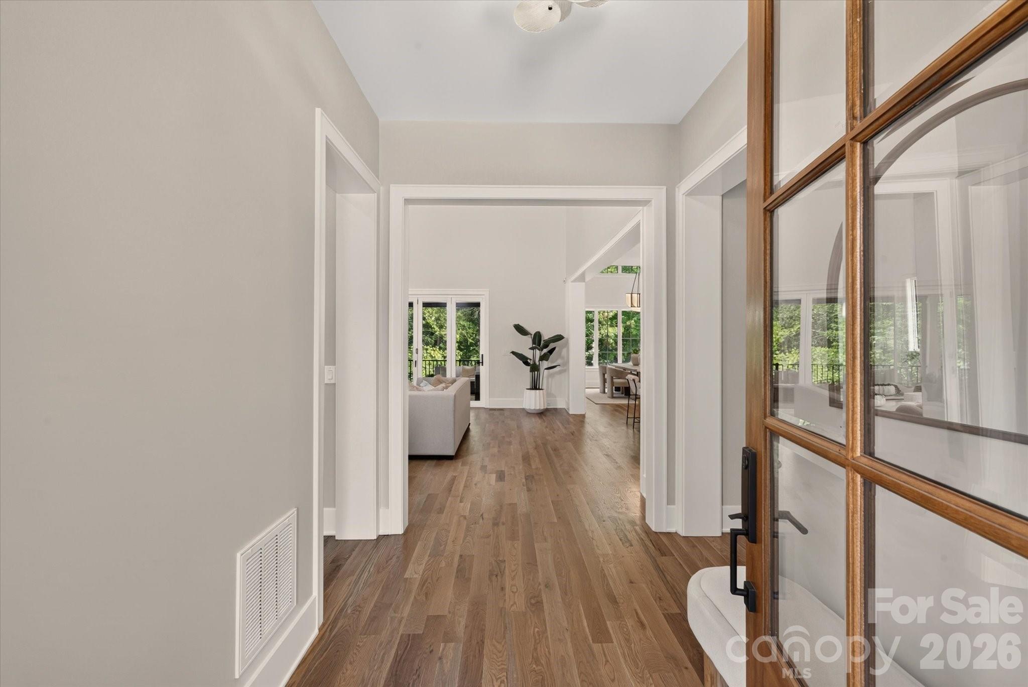 213 Crest Court