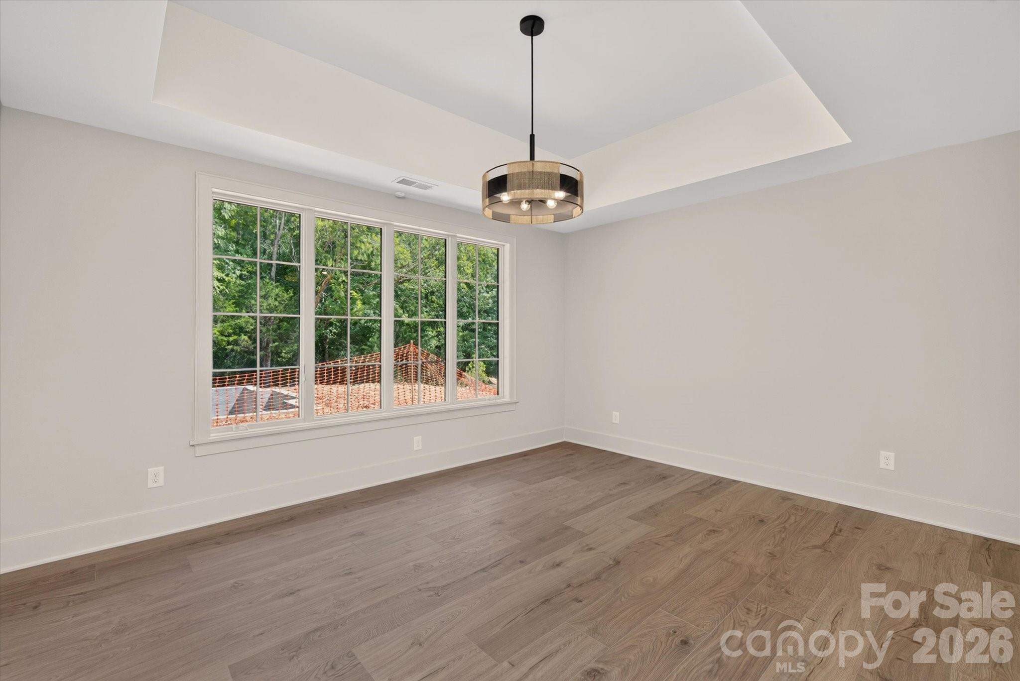 213 Crest Court