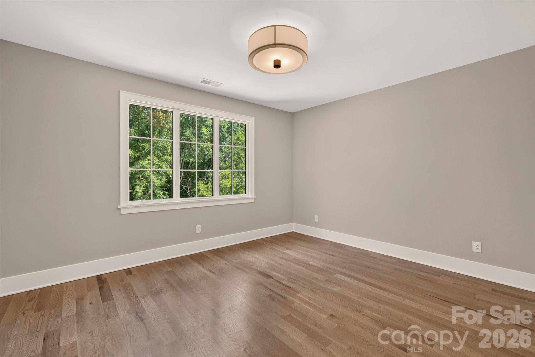 213 Crest Court