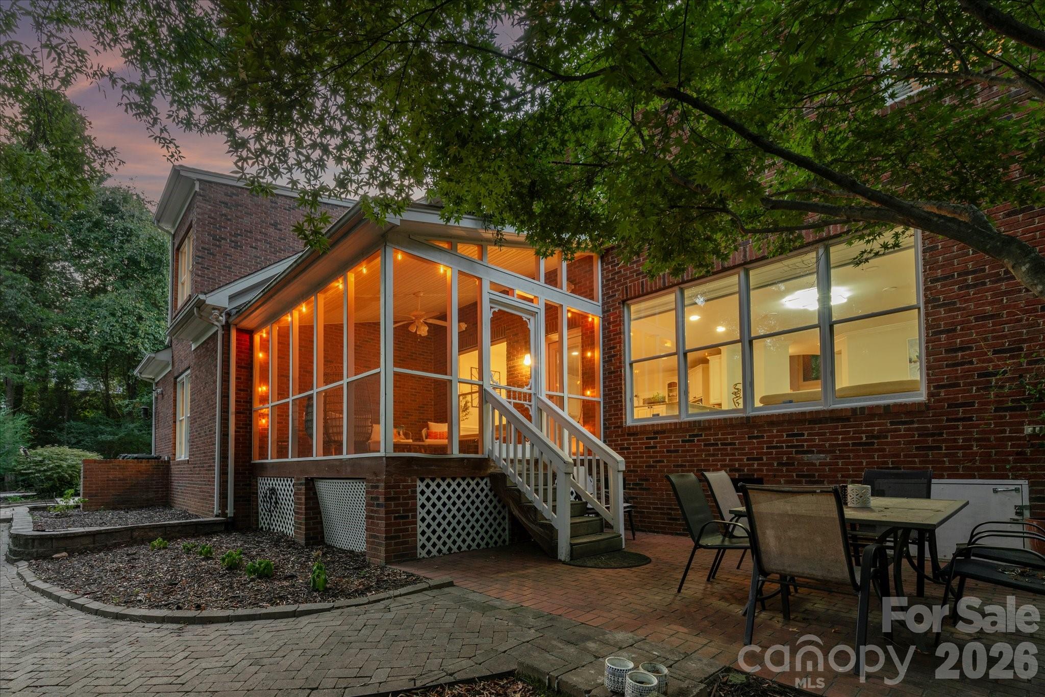 6605 Saunton Court