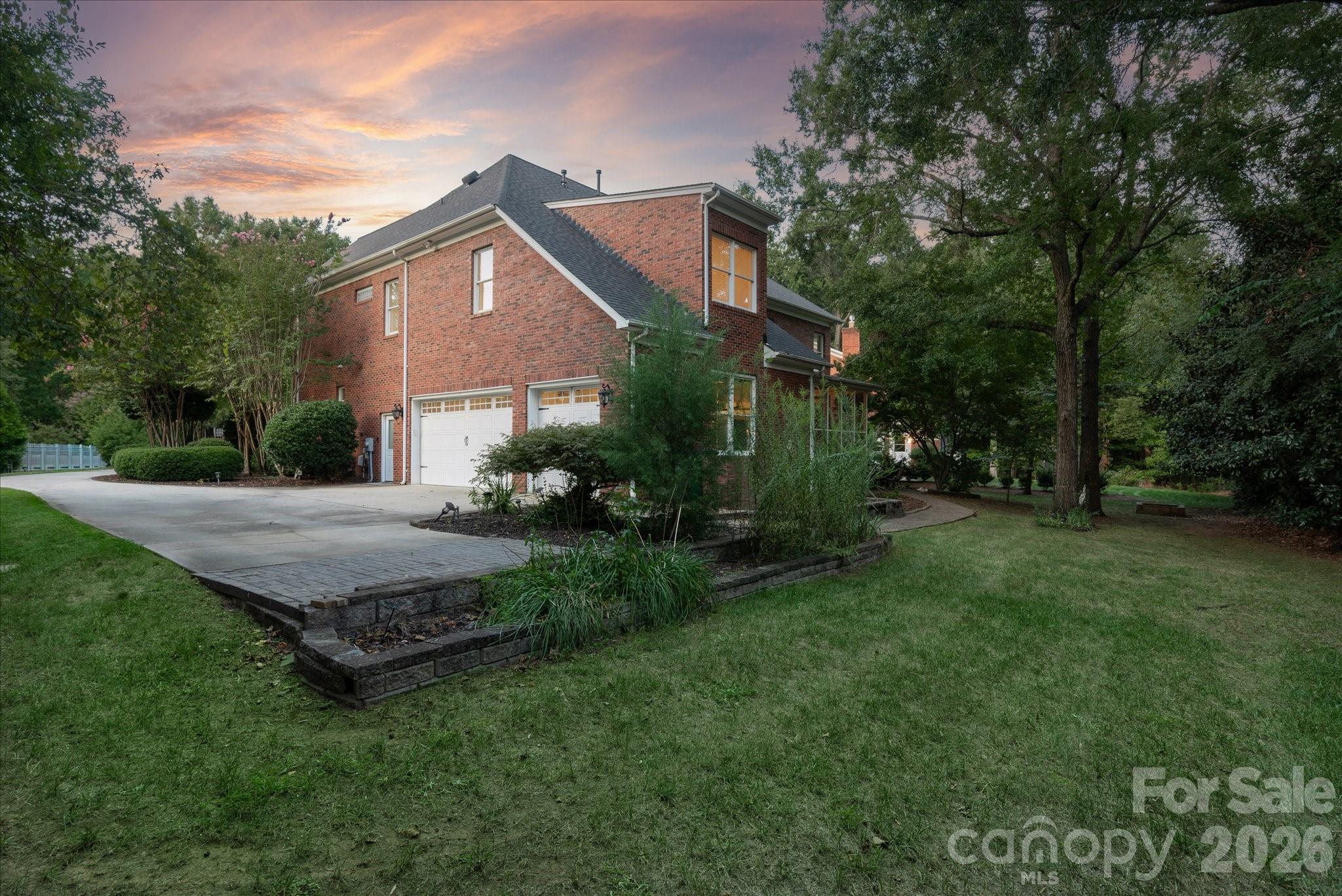 6605 Saunton Court