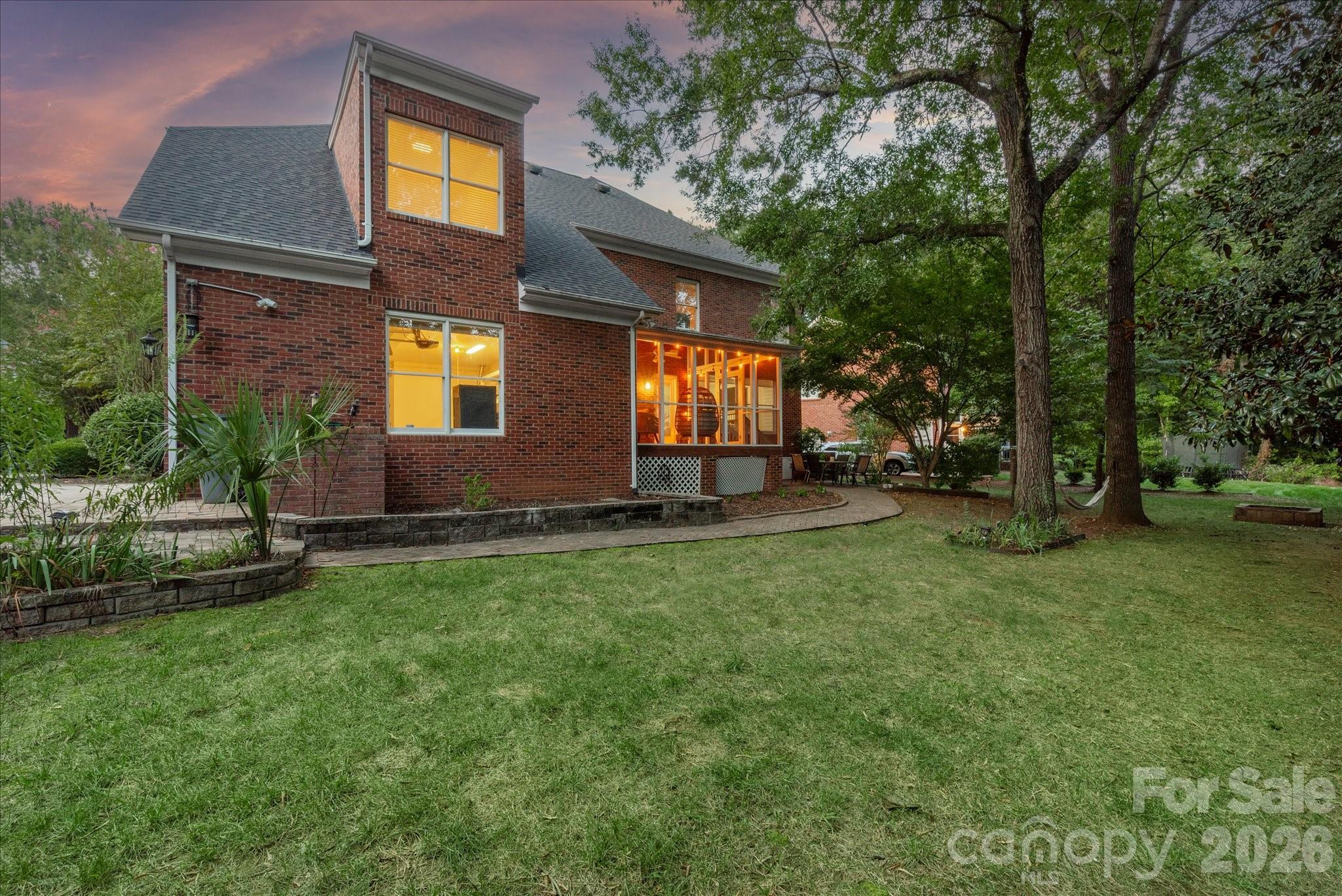6605 Saunton Court
