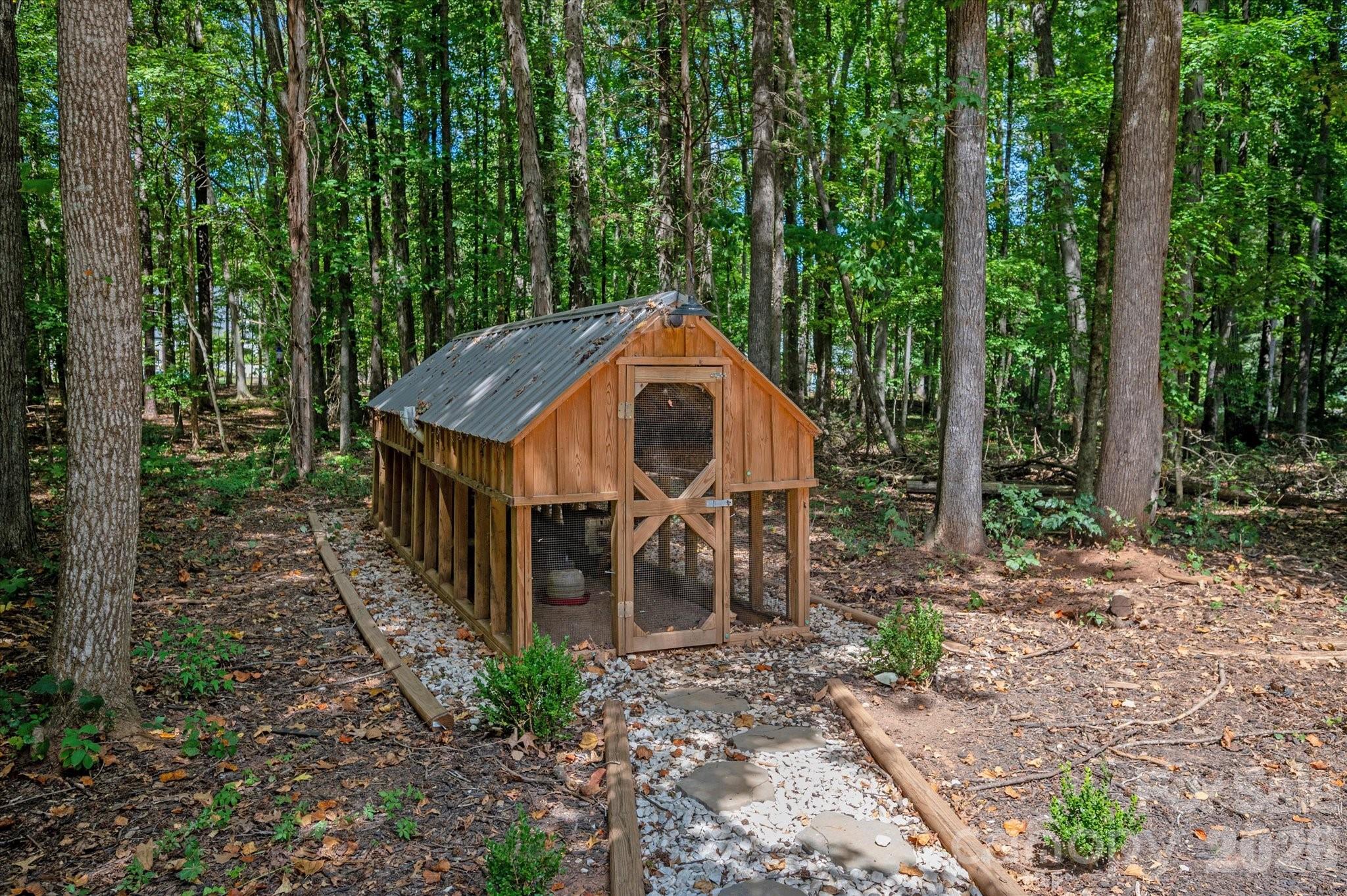 611 Pacer Lane