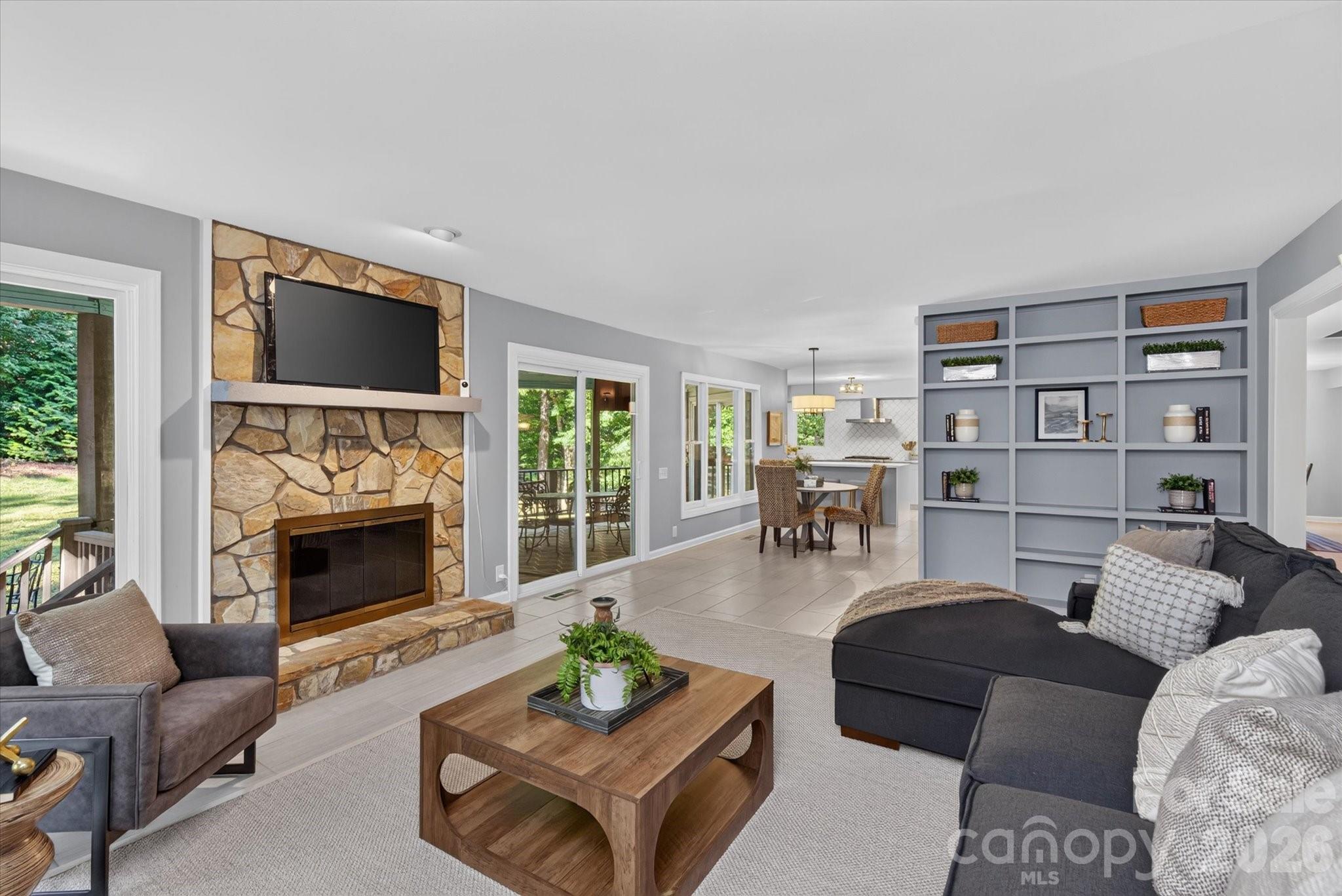 4418 Horseshoe Bend