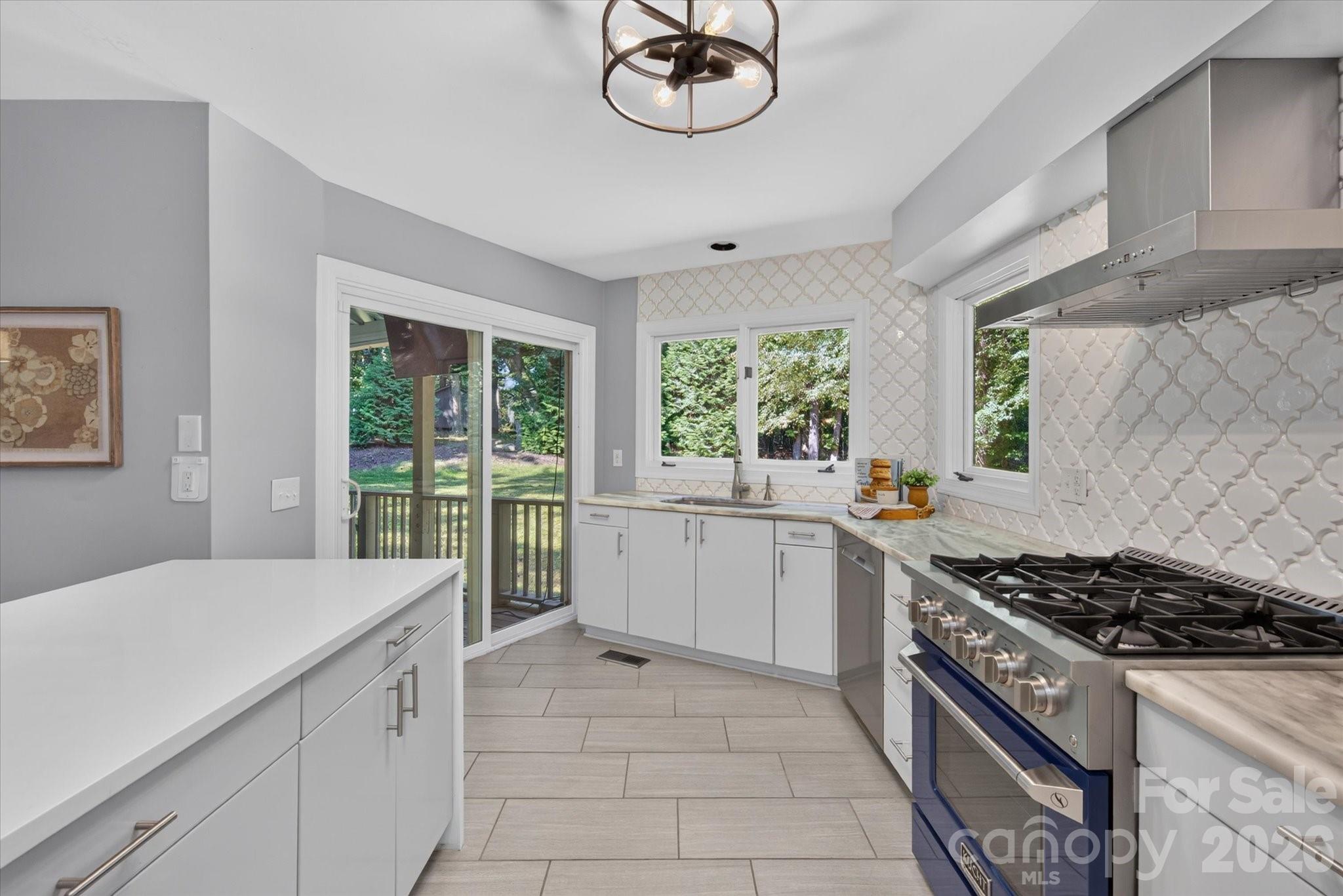 4418 Horseshoe Bend