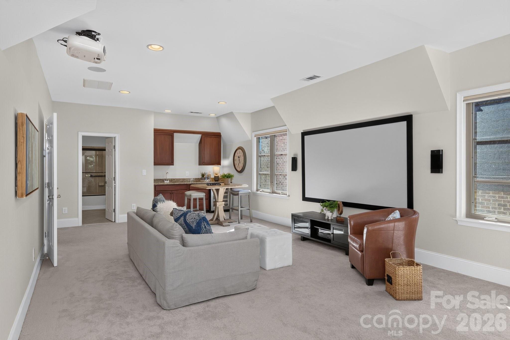 8718 Thornbury Place