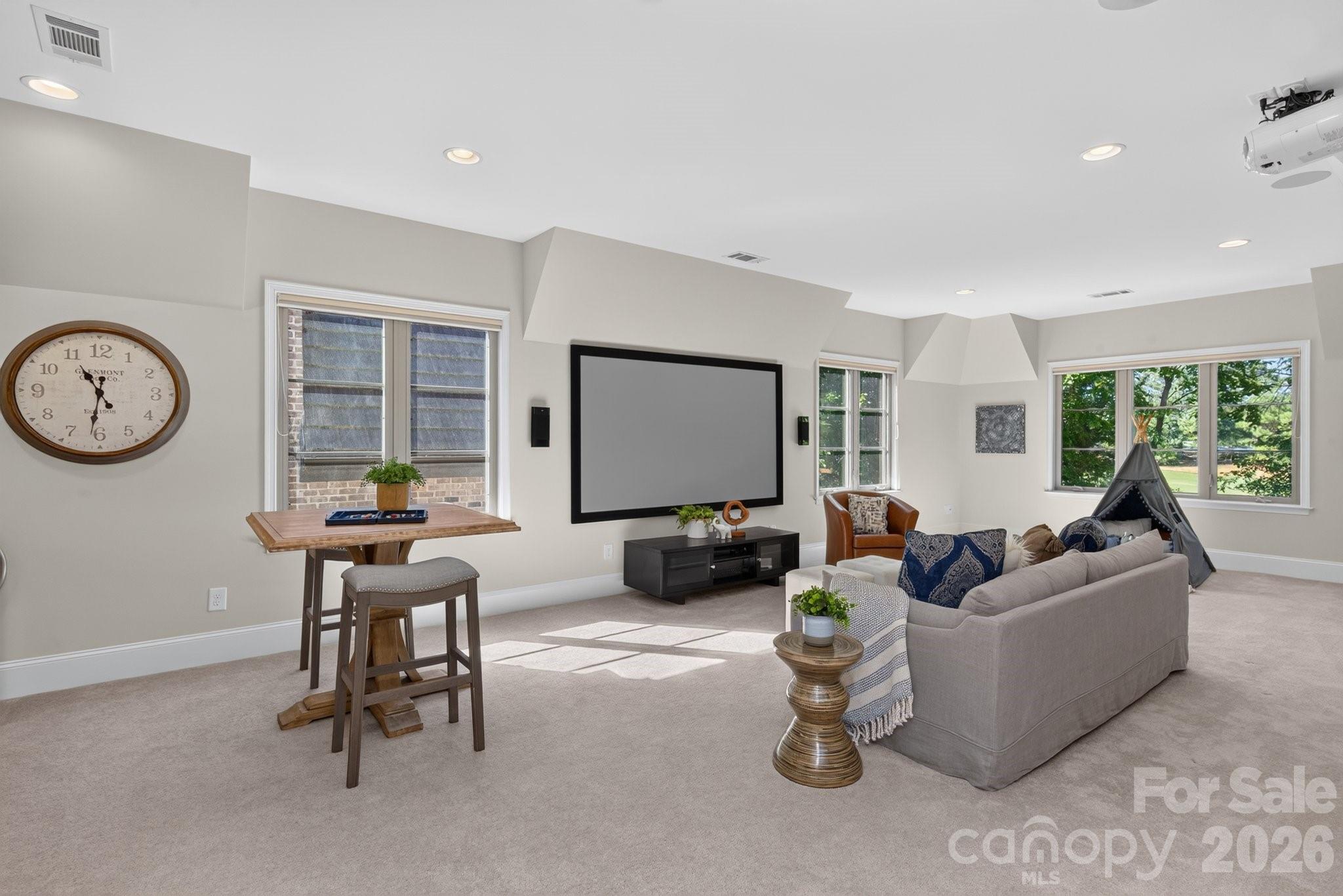 8718 Thornbury Place