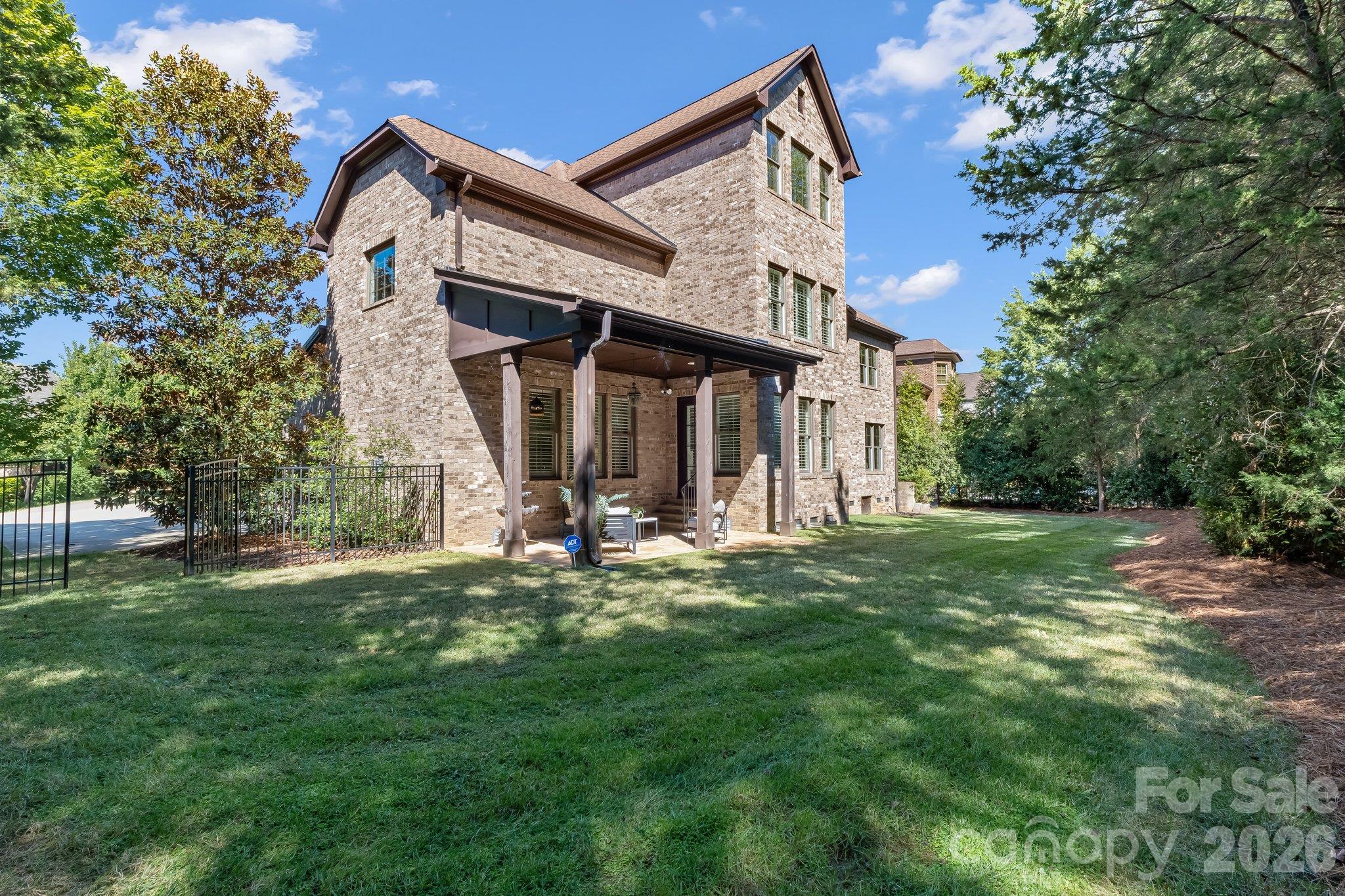 227 Glenmoor Drive