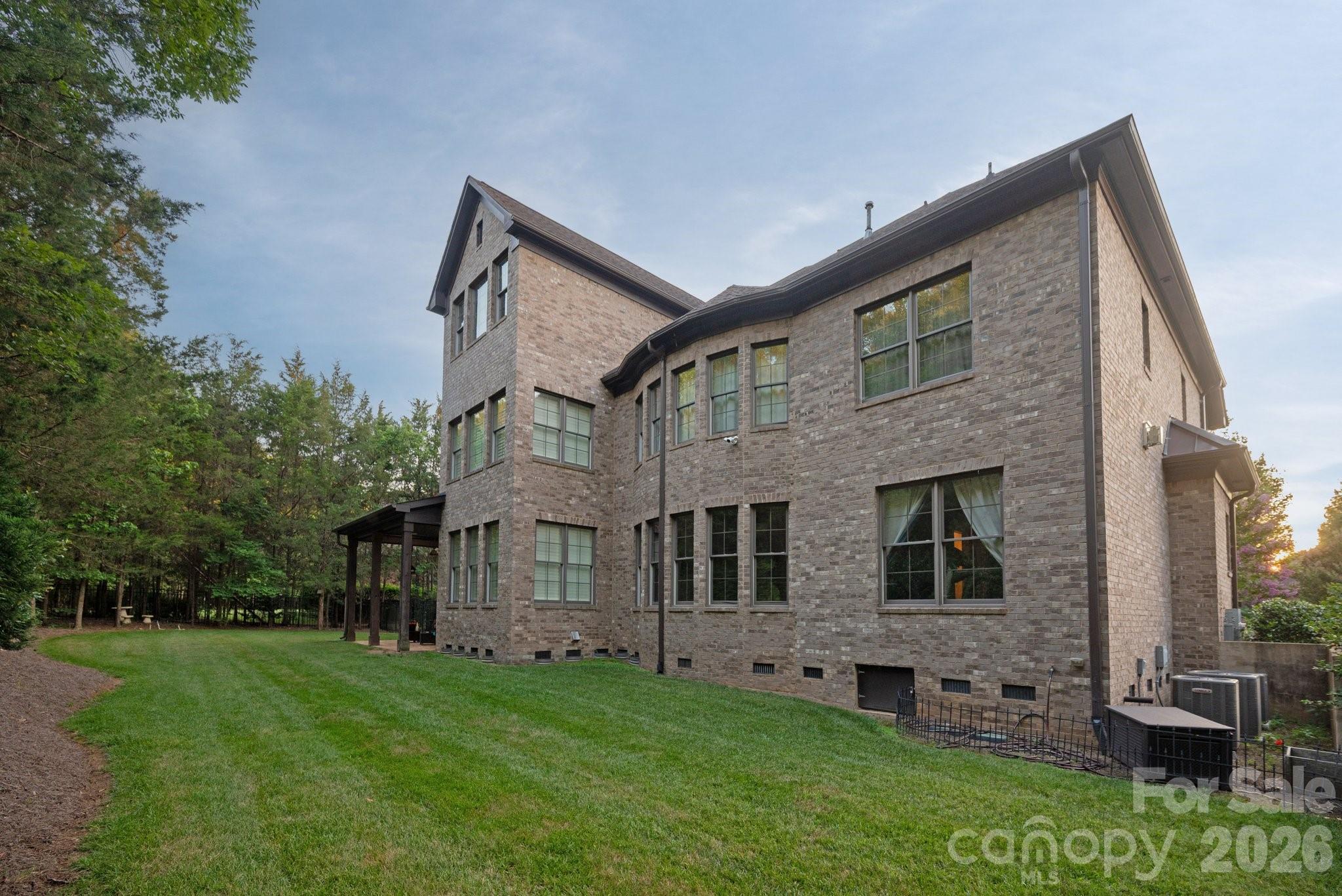 227 Glenmoor Drive