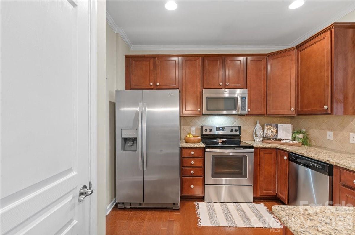 6437 Silver Star Lane